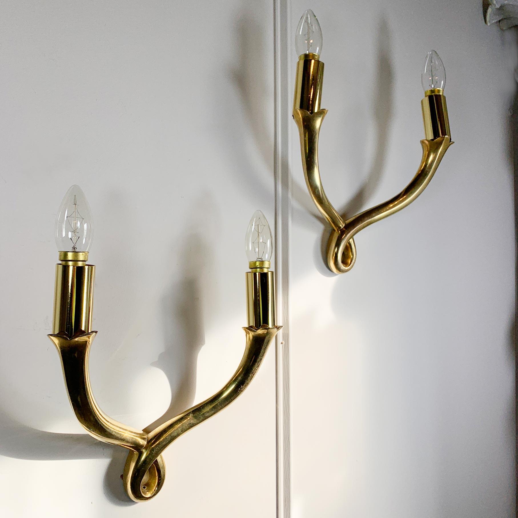 Hand-Crafted Pair of Polished Bronze Wall Lights by Riccardo Scarpa Fully Signed