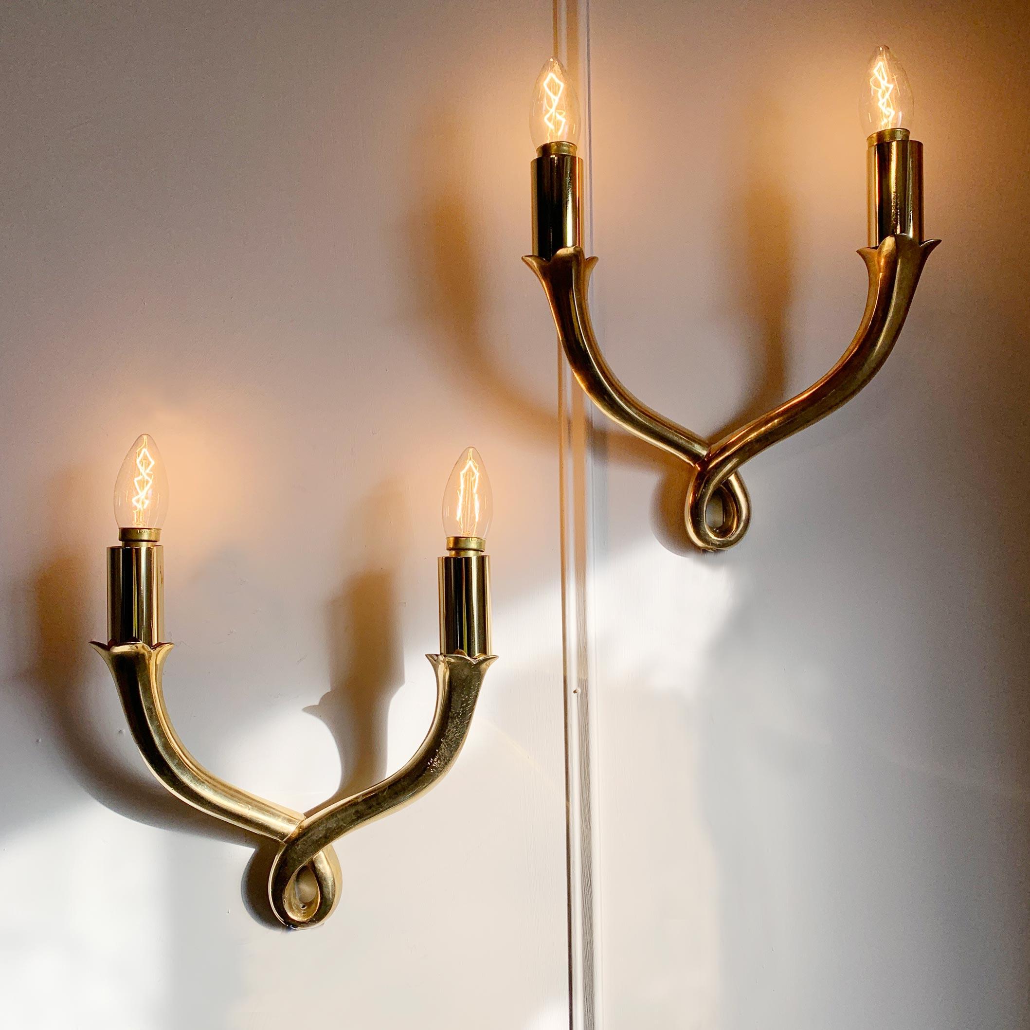 Pair of Polished Bronze Wall Lights by Riccardo Scarpa Fully Signed In Good Condition In Hastings, GB