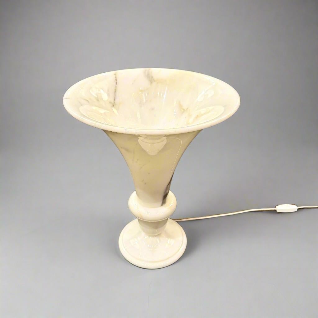 Pair of Polished Marble Table Lamps In Good Condition For Sale In New York, NY