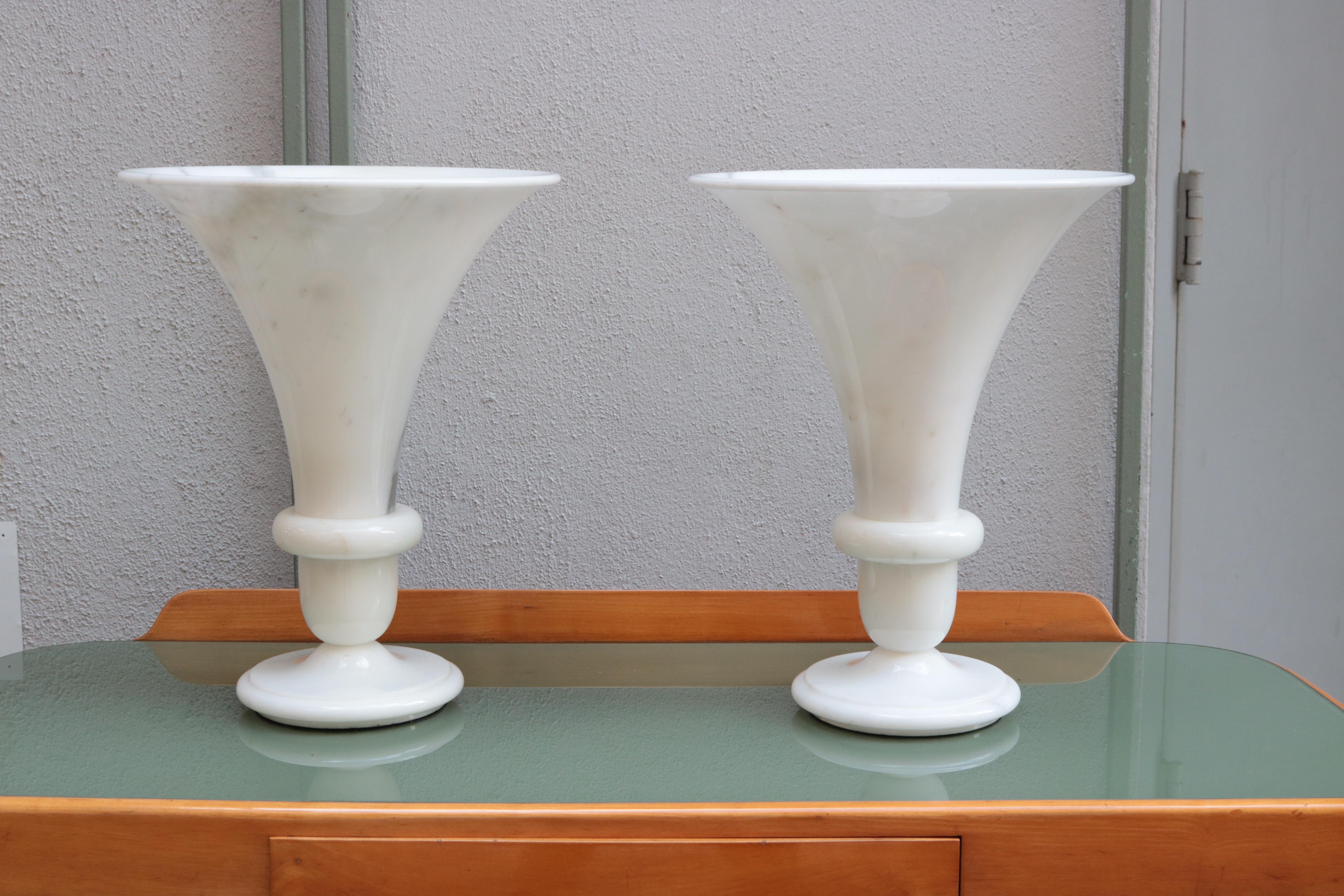 Italian Pair of Polished Marble Table Lamps For Sale