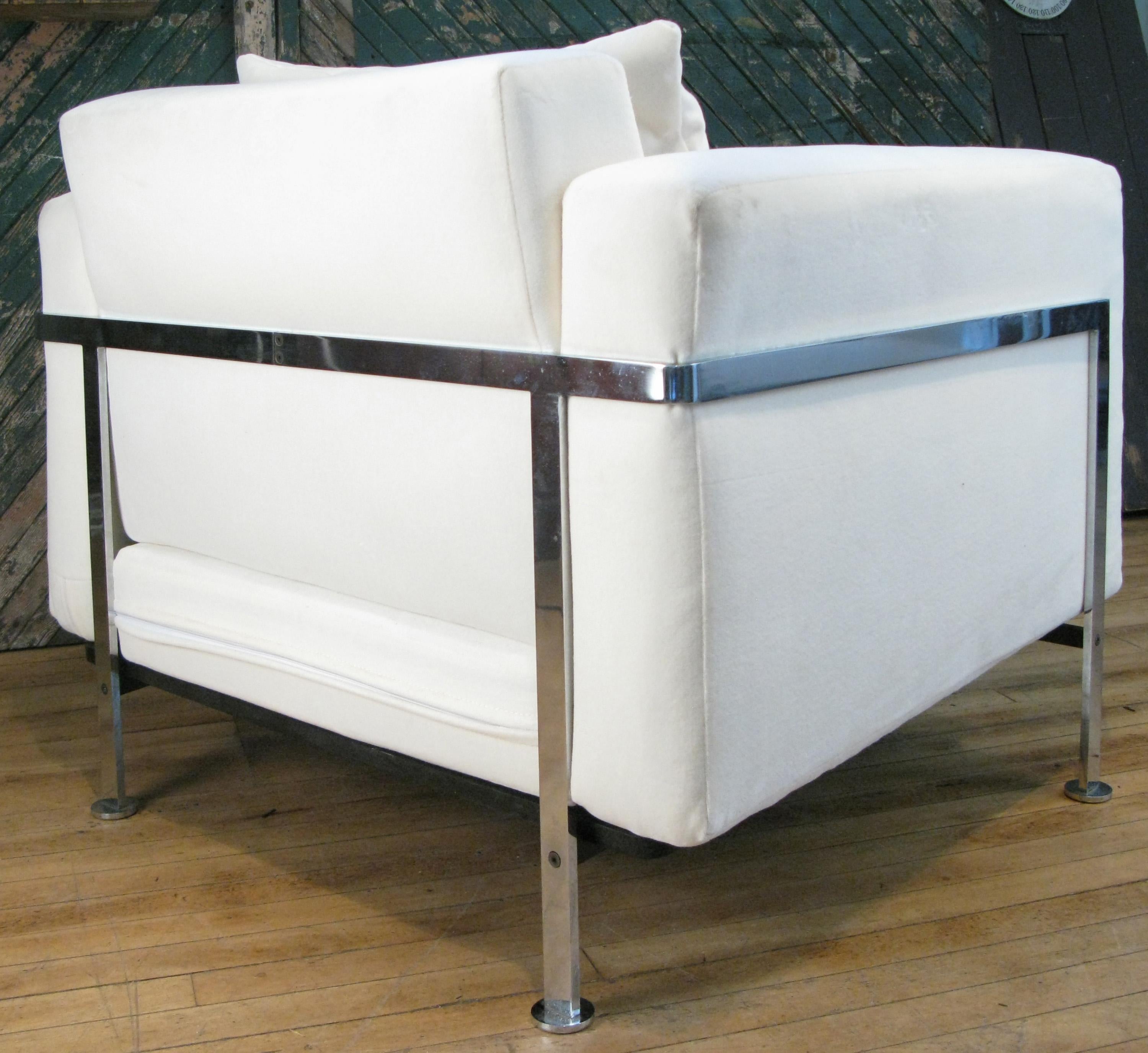 Pair of Polished Steel Lounge Chairs by Robert Haussmann for Hans Kaufeld In Good Condition In Hudson, NY