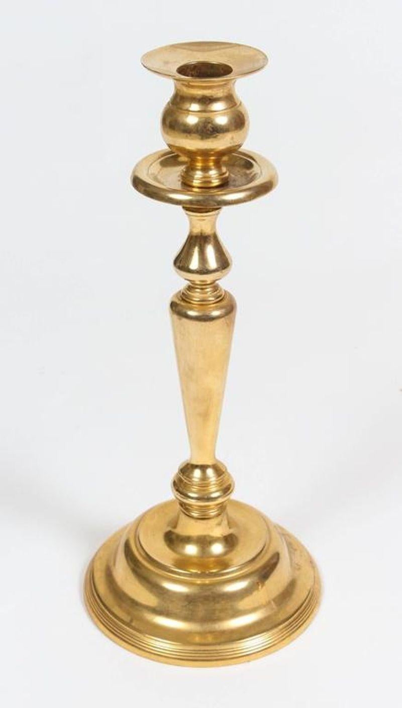 Late Victorian Pair of Polished Victorian Brass Candlesticks For Sale