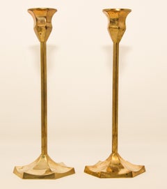 Pareja de candelabros de latón sueco vintage pulido