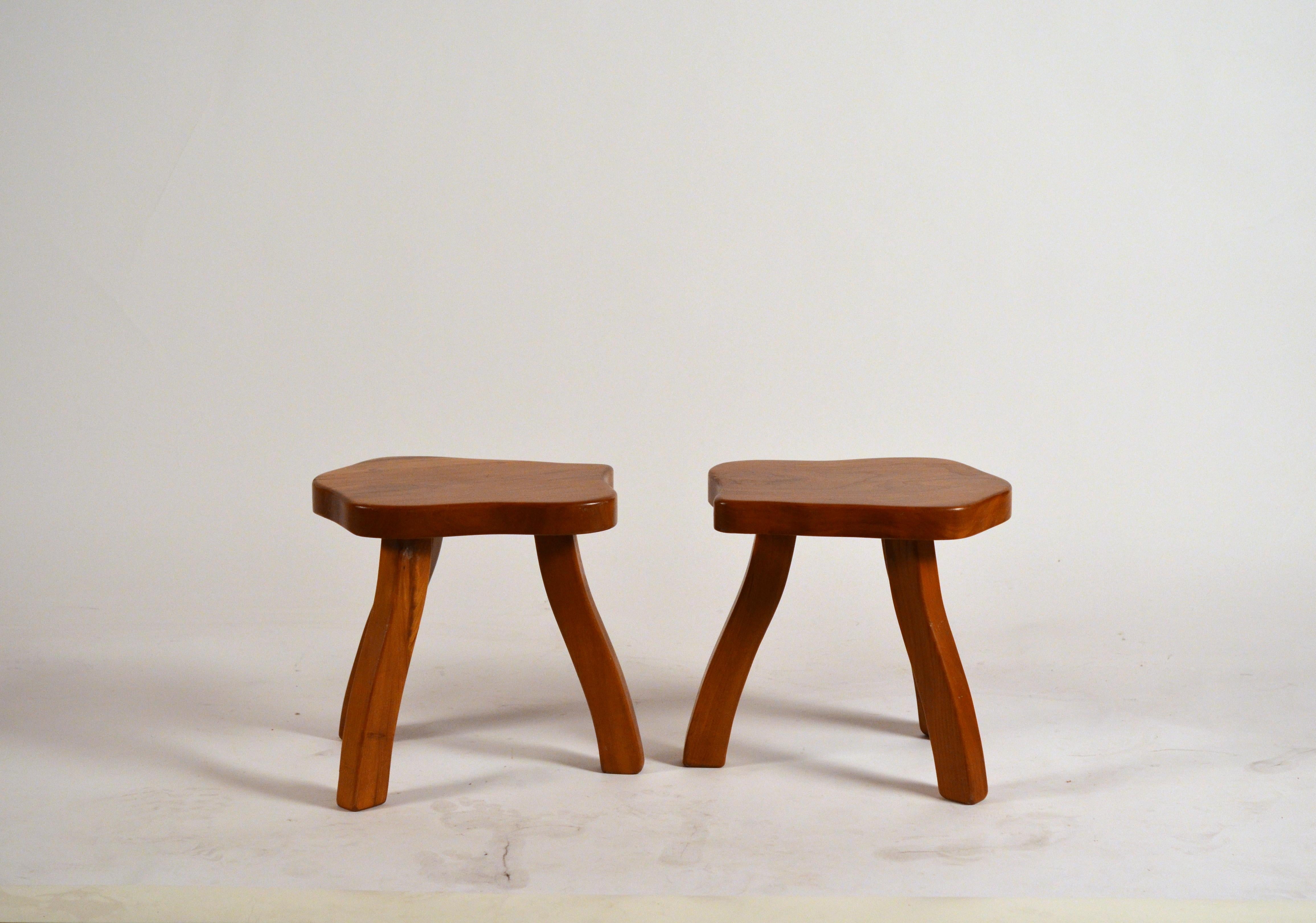 Organic Modern Pair of Polished Walnut Tripod Stools in the Style of Charlotte Perriand