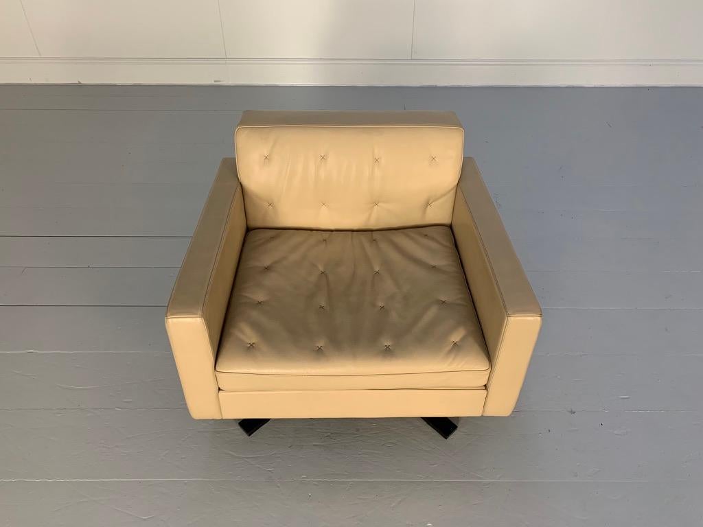 Paire de fauteuils Poltrona Frau pour Ferrari Kennedee en cuir 