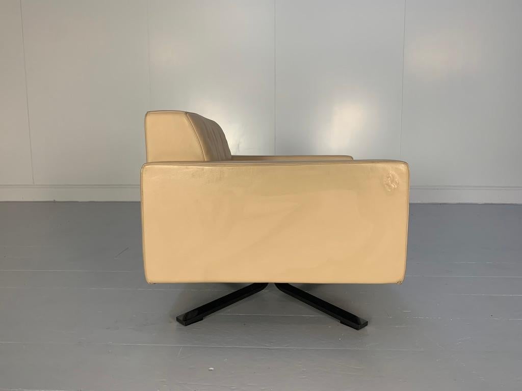 Paire de fauteuils Poltrona Frau pour Ferrari Kennedee en cuir 