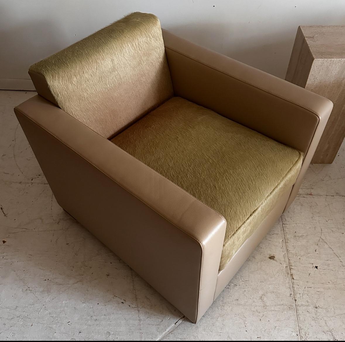 Italian Pair of Poltrona Frau Linea a Armchairs in Cow Hide For Sale