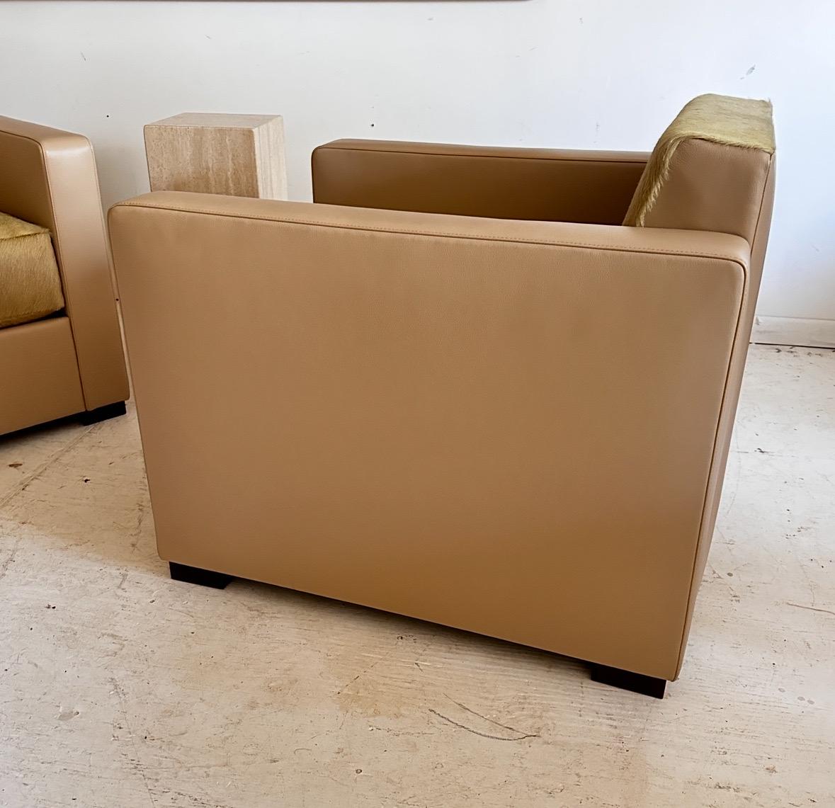 Contemporary Pair of Poltrona Frau Linea a Armchairs in Cow Hide For Sale
