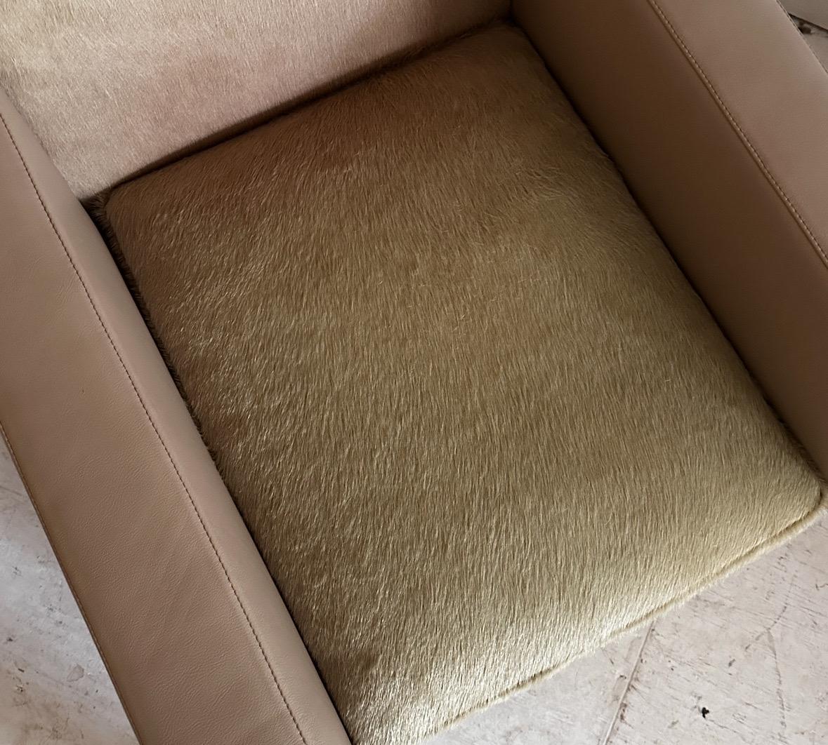 Cowhide Pair of Poltrona Frau Linea a Armchairs in Cow Hide For Sale