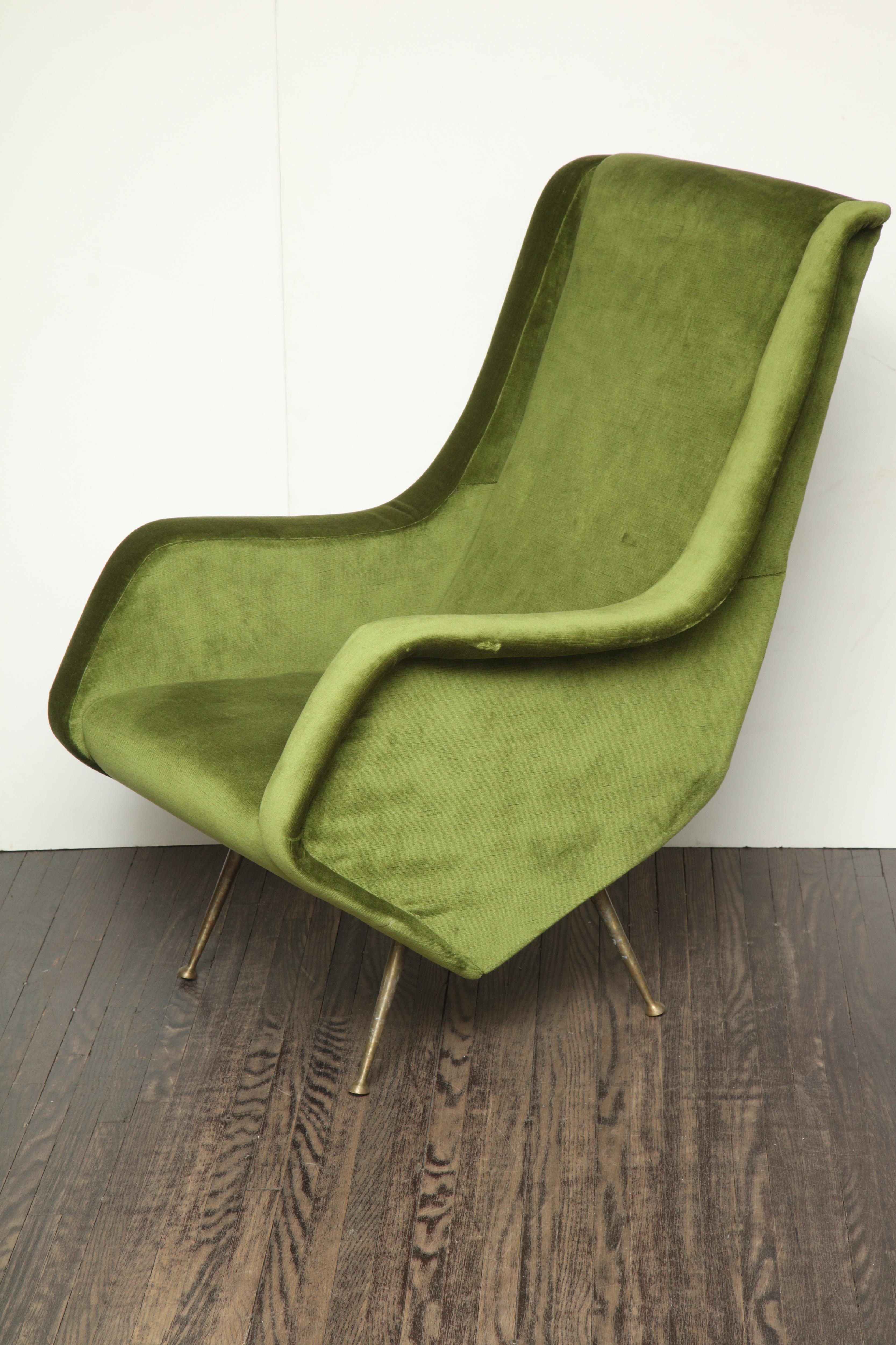 Pair of Poltrone Aldo Morbelli Armchair in Green Velvet 4