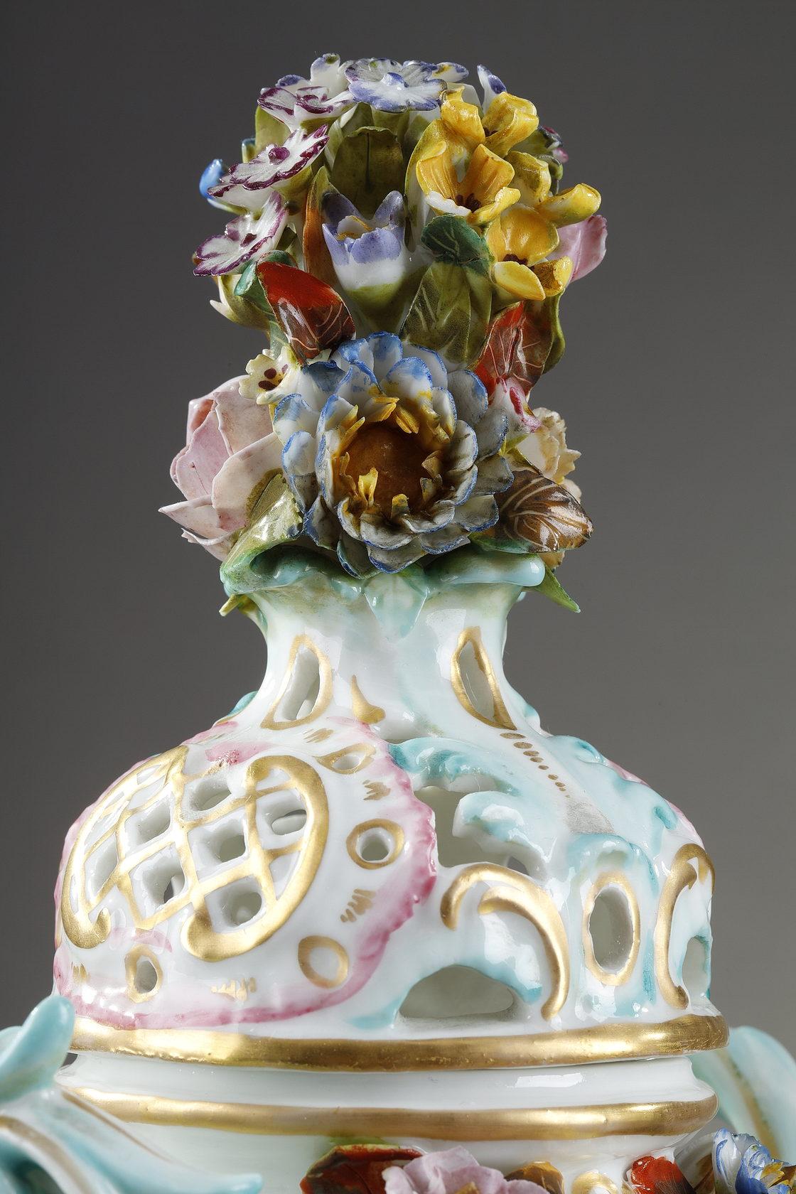 Pair of Polychrome and Gilt Porcelains from the Meissen Manufacture 2