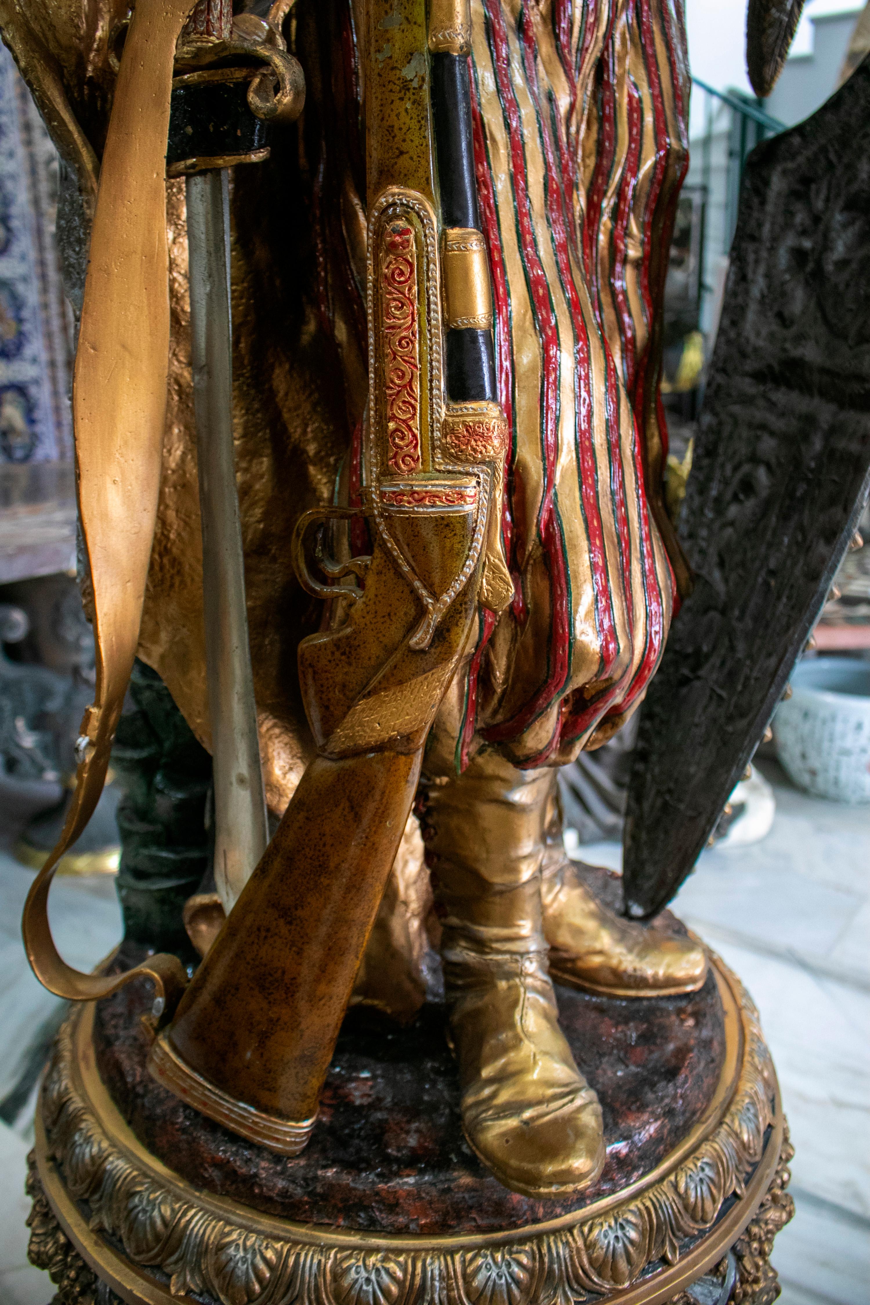 Pair of Polychrome Gilded Bronze Arab Hunters and Palms Sculptures on Pedestals 13