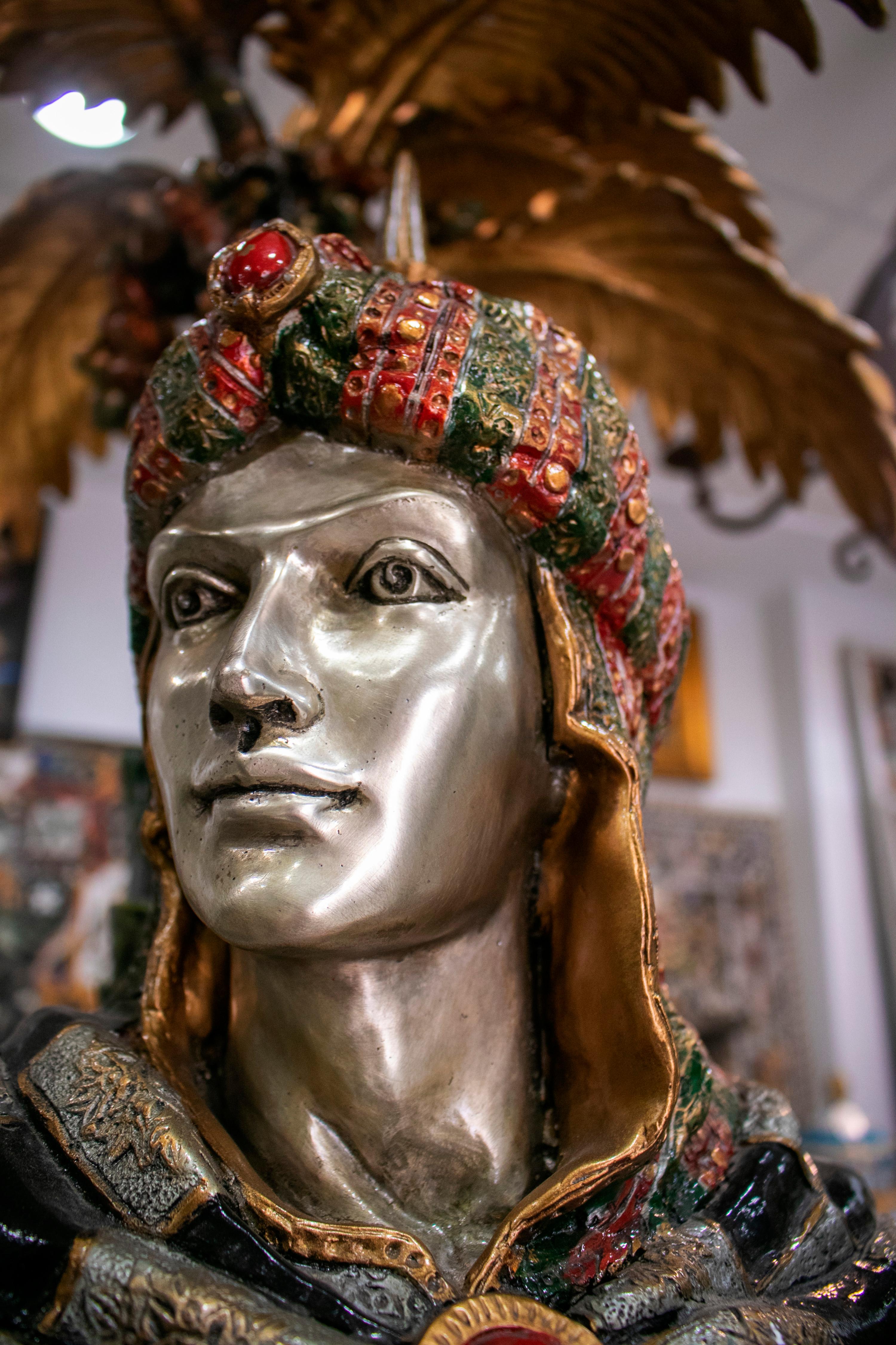 20th Century Pair of Polychrome Gilded Bronze Arab Hunters and Palms Sculptures on Pedestals