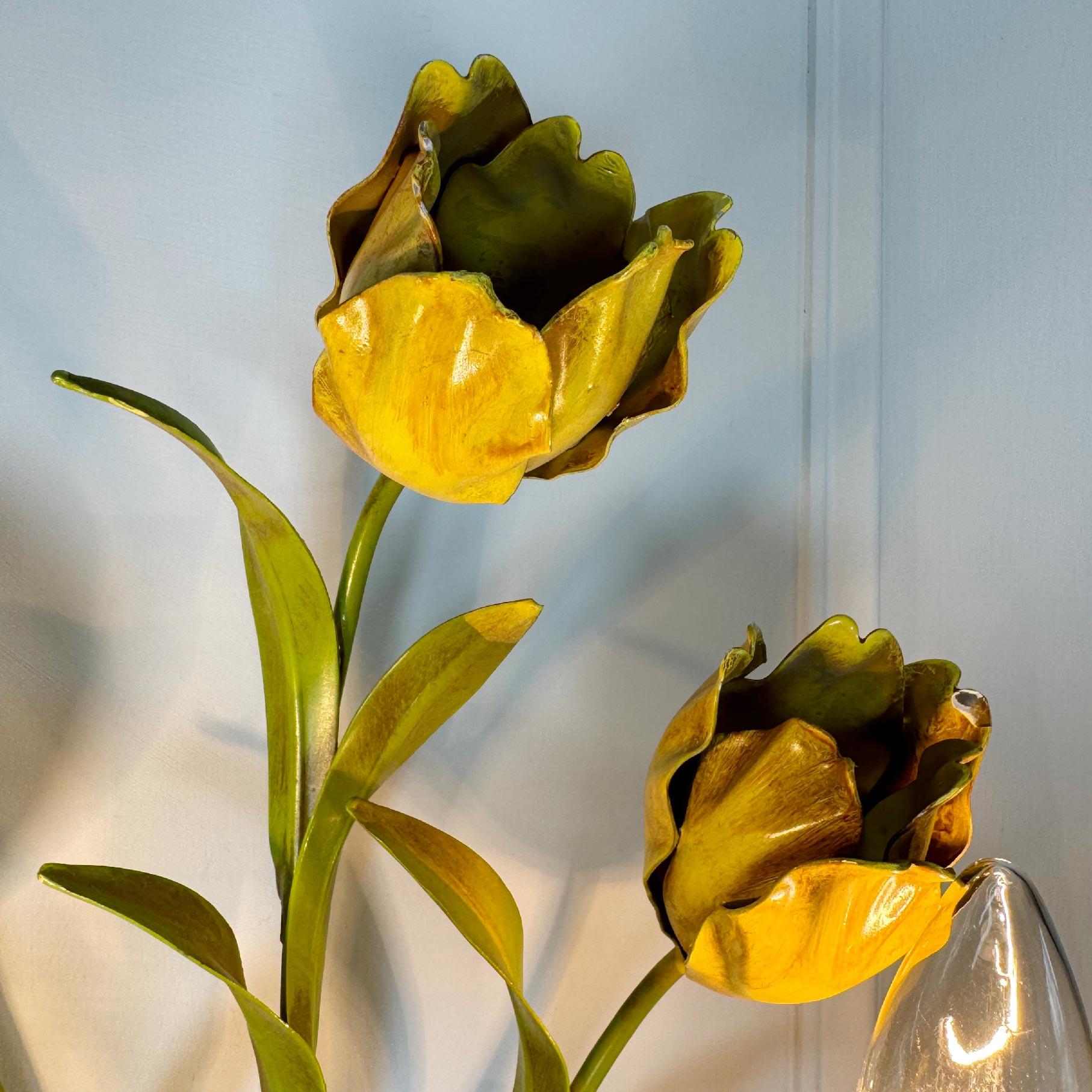 20th Century Pair of Polychrome Painted Tulip Tole Wall Lights For Sale