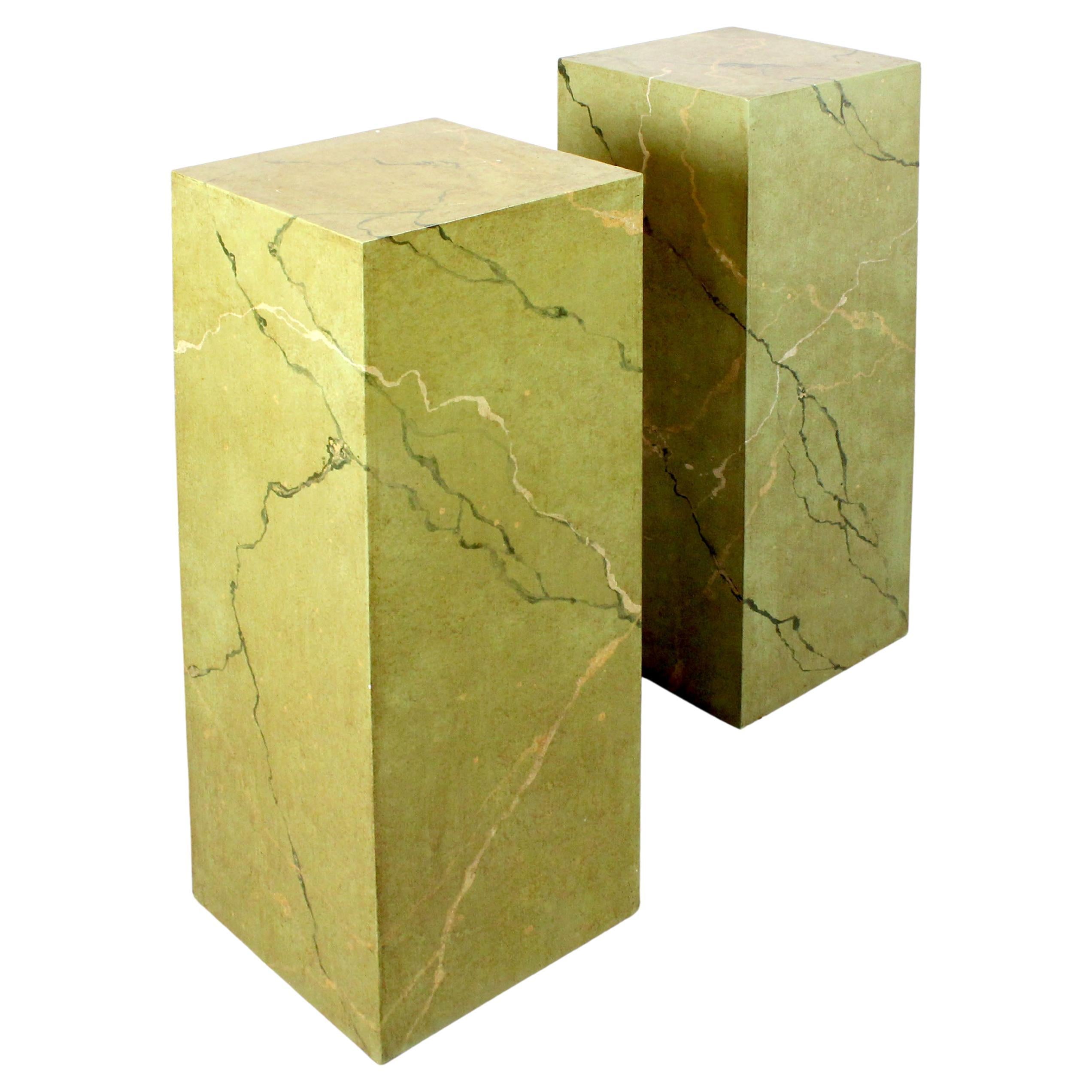 Pair of polychrome wooden pedestals imitating green veined marble - Spain en vente