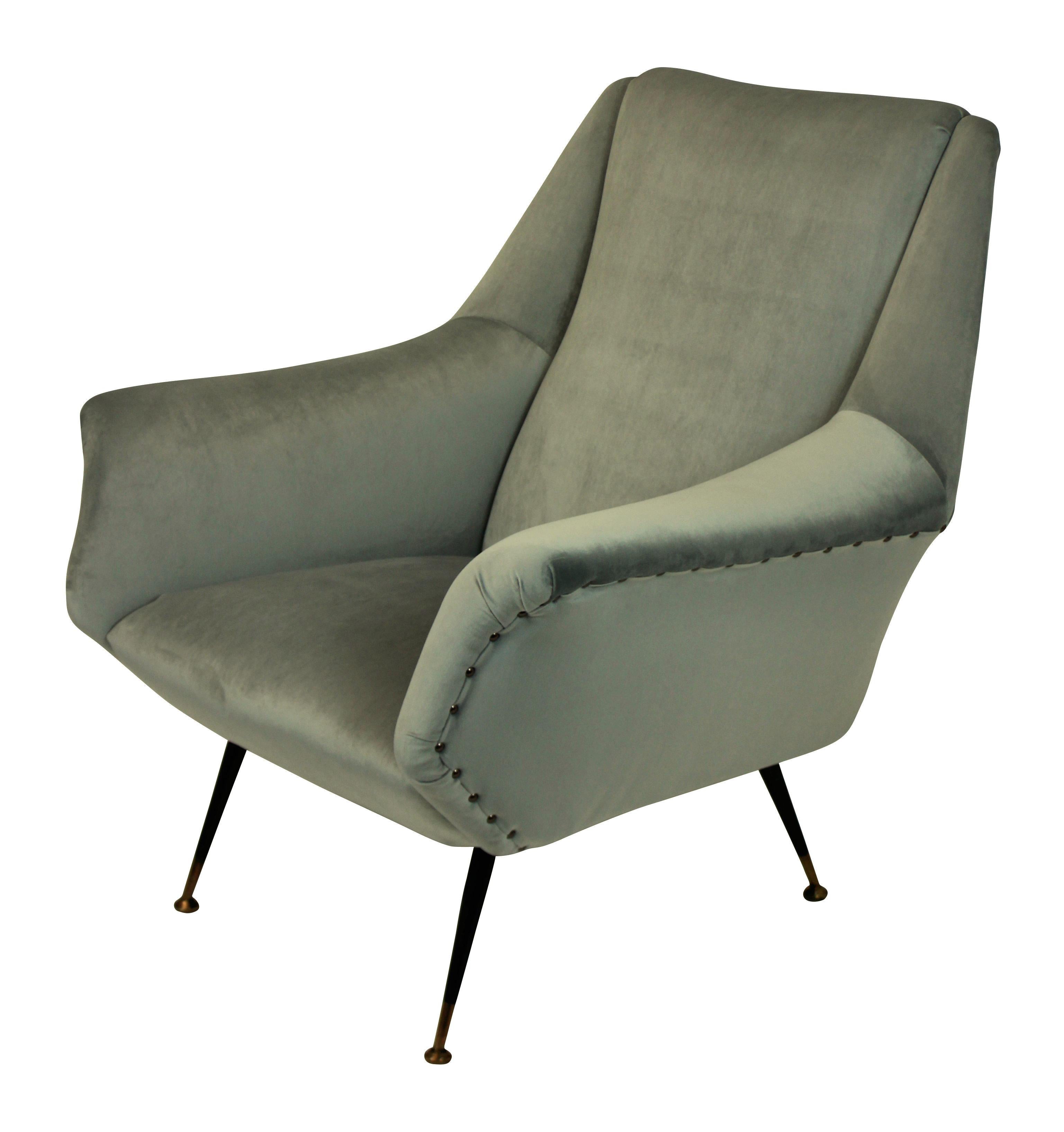 A pair of stylish Italian armchairs by Gio Ponti. Photographs before re-upholstery available in their original material.

Literature: Gio Ponti Archive, Wannes Group.

   