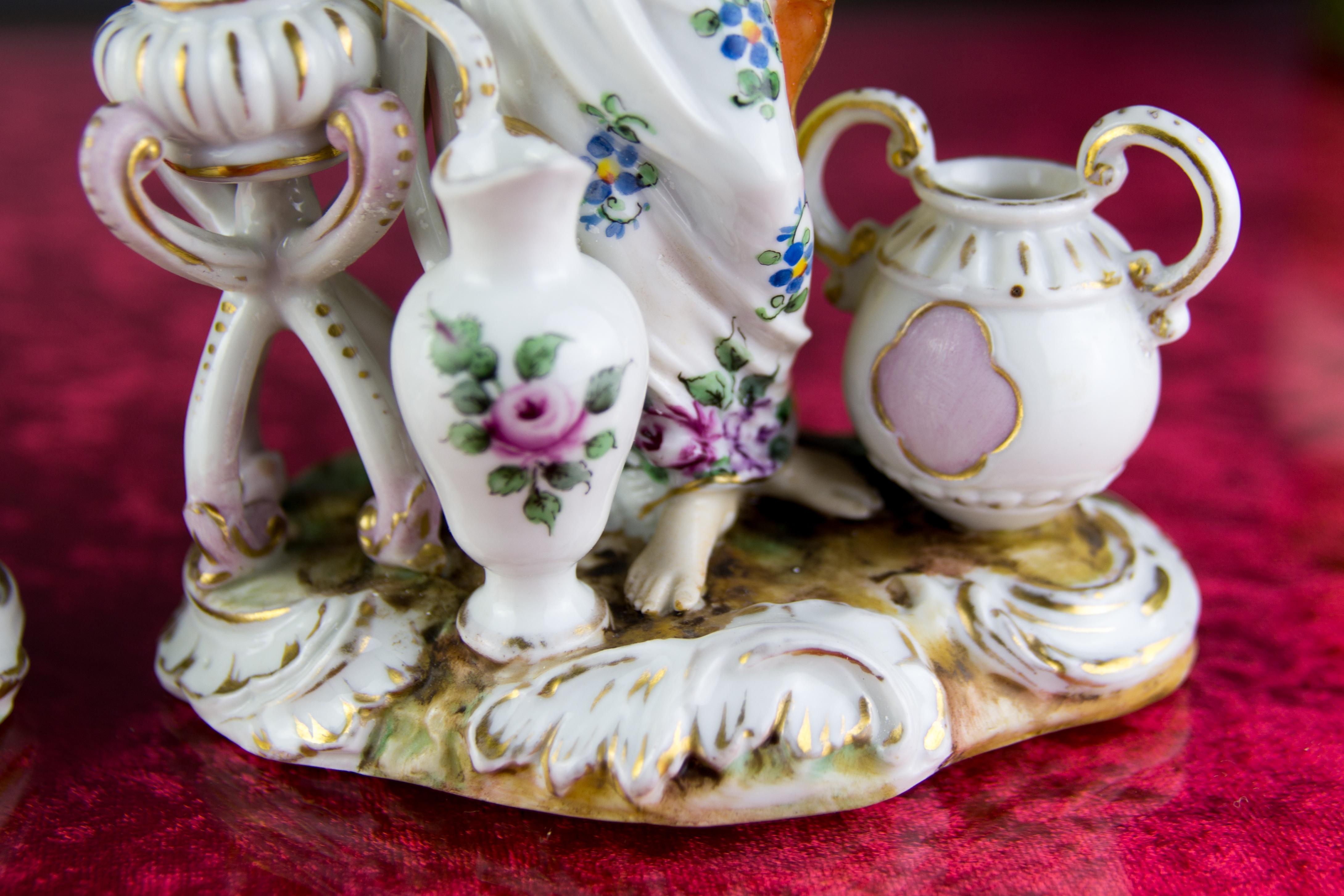 Allegorische Porzellanfiguren aus Porzellan von Aelteste Volkstedter Pozellanfabrik, Paar im Angebot 7