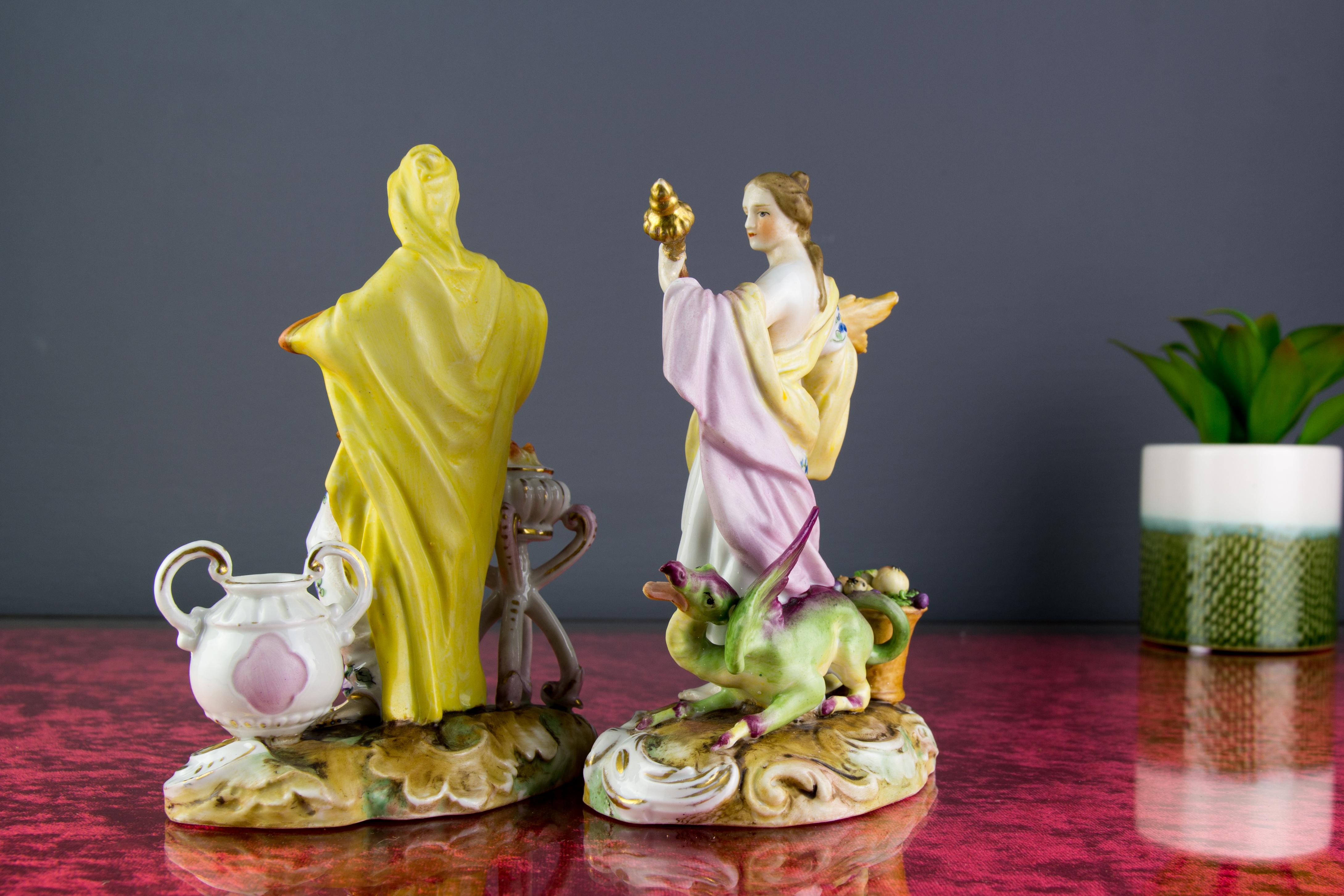 Pair of Porcelain Allegorical Figures by Aelteste Volkstedter Pozellanfabrik In Good Condition For Sale In Barntrup, DE