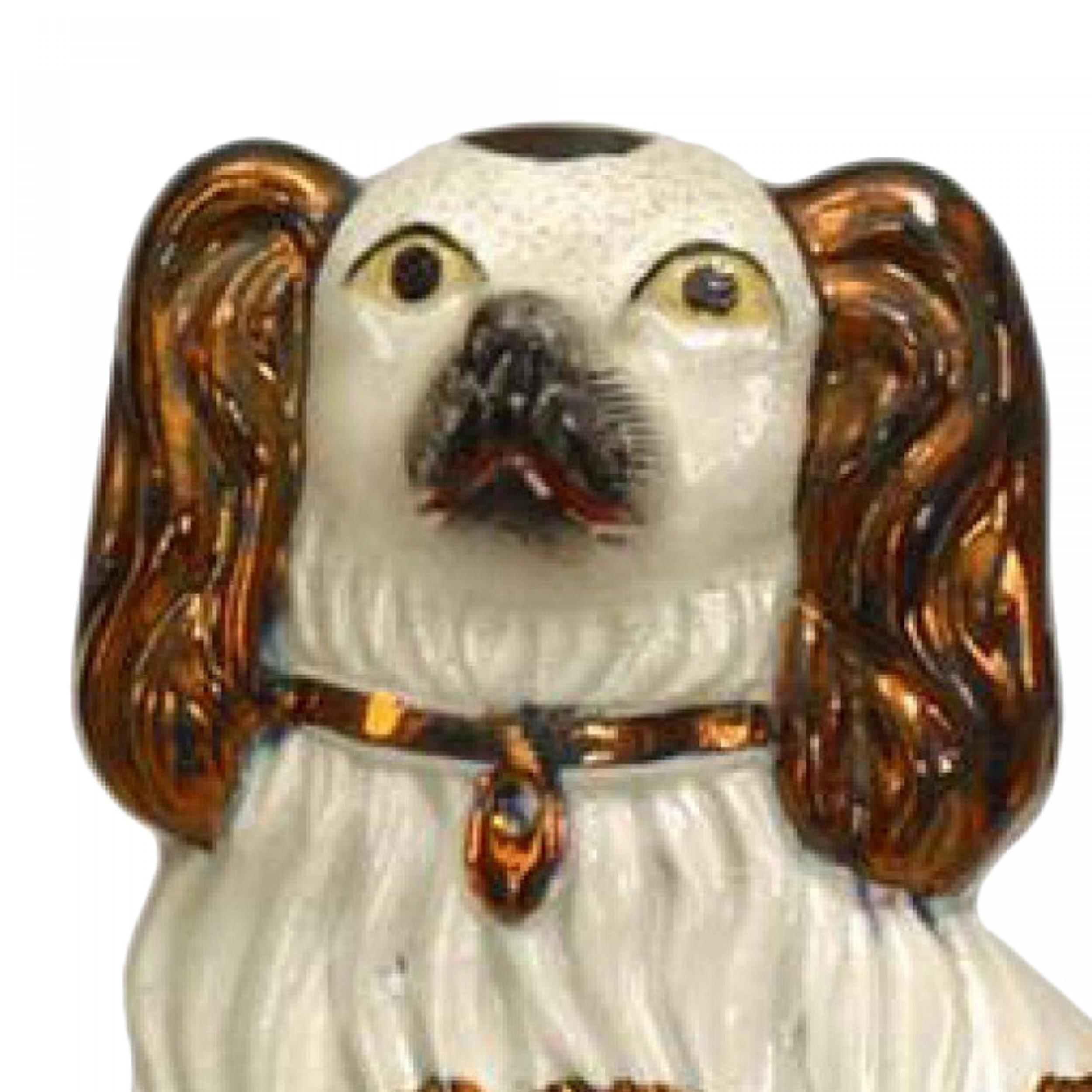 Victorien Paire de chiens Staffordshire en porcelaine et cuivre en vente