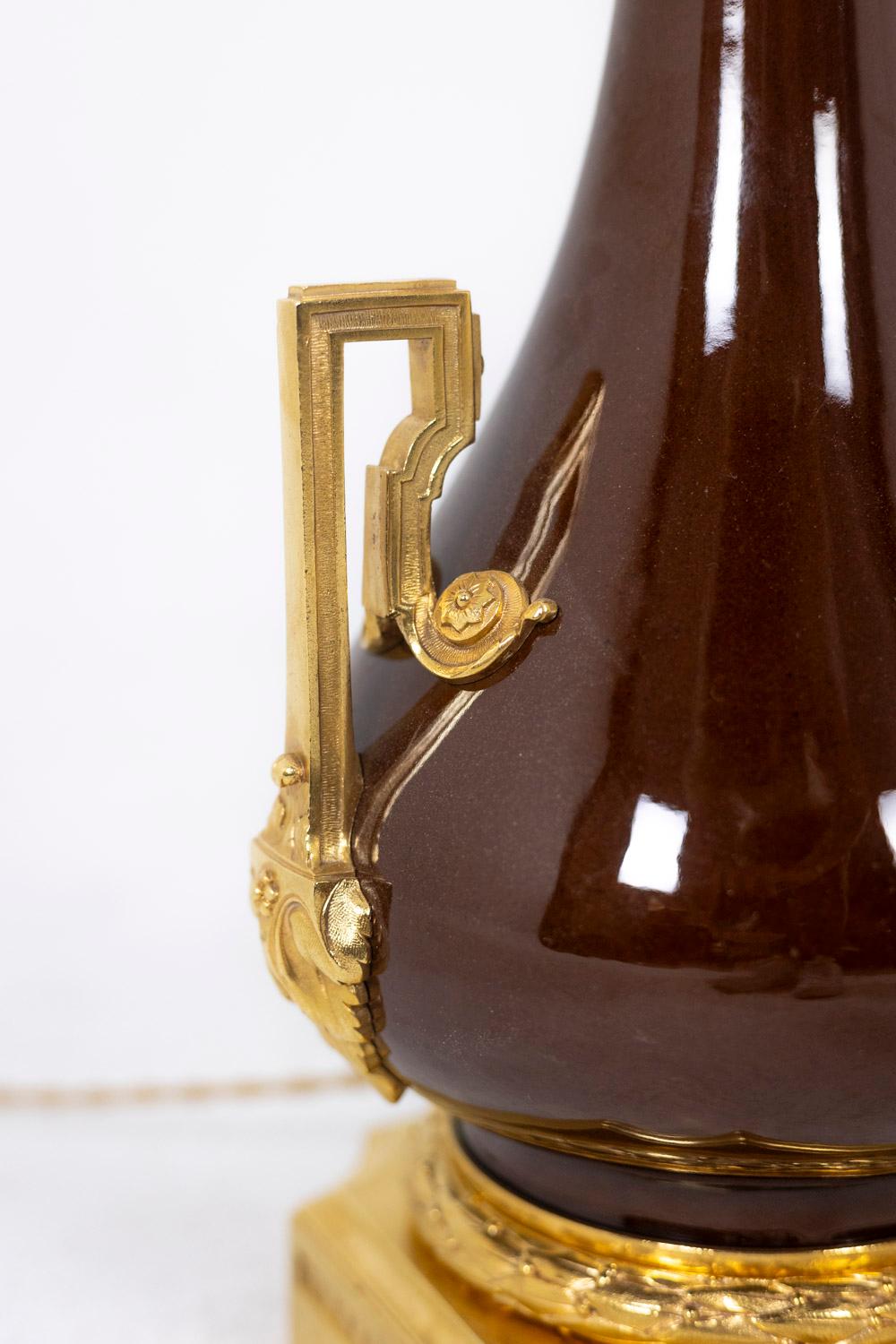 Porcelaine Paire de lampes en porcelaine et bronze doré, vers 1880 en vente