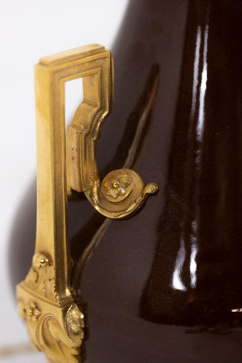 Paire de lampes en porcelaine et bronze doré, vers 1880 en vente 1