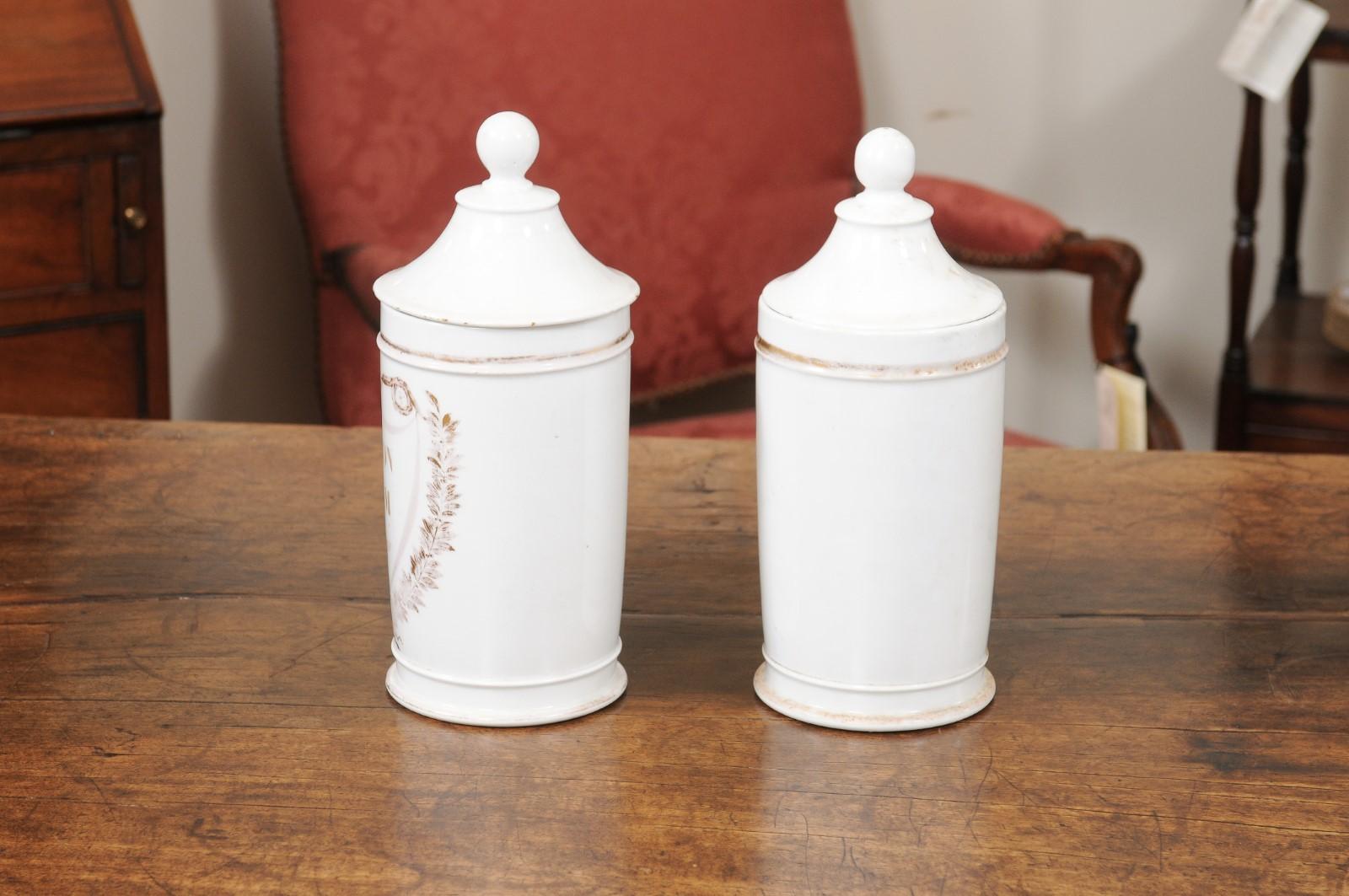 Pair of Porcelain Apothecary Jars with Lids and Gilt Detail, English ca. 1900 For Sale 7