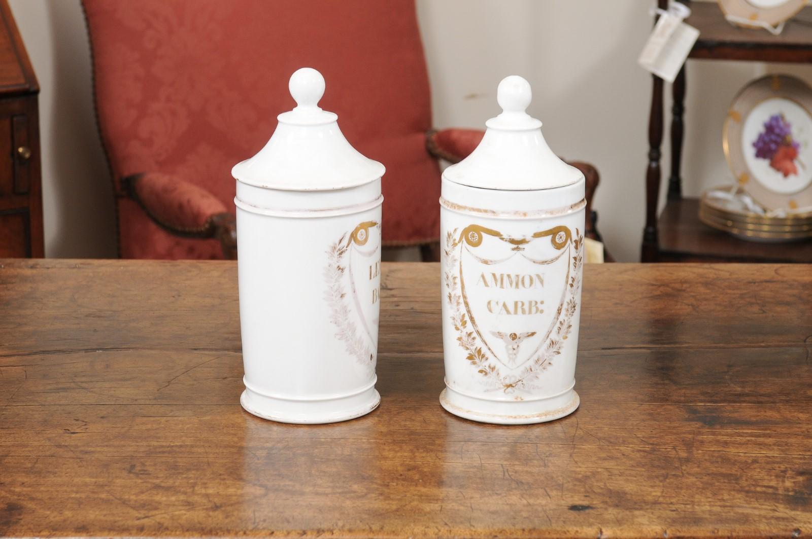Pair of Porcelain Apothecary Jars with Lids and Gilt Detail, English ca. 1900 For Sale 5