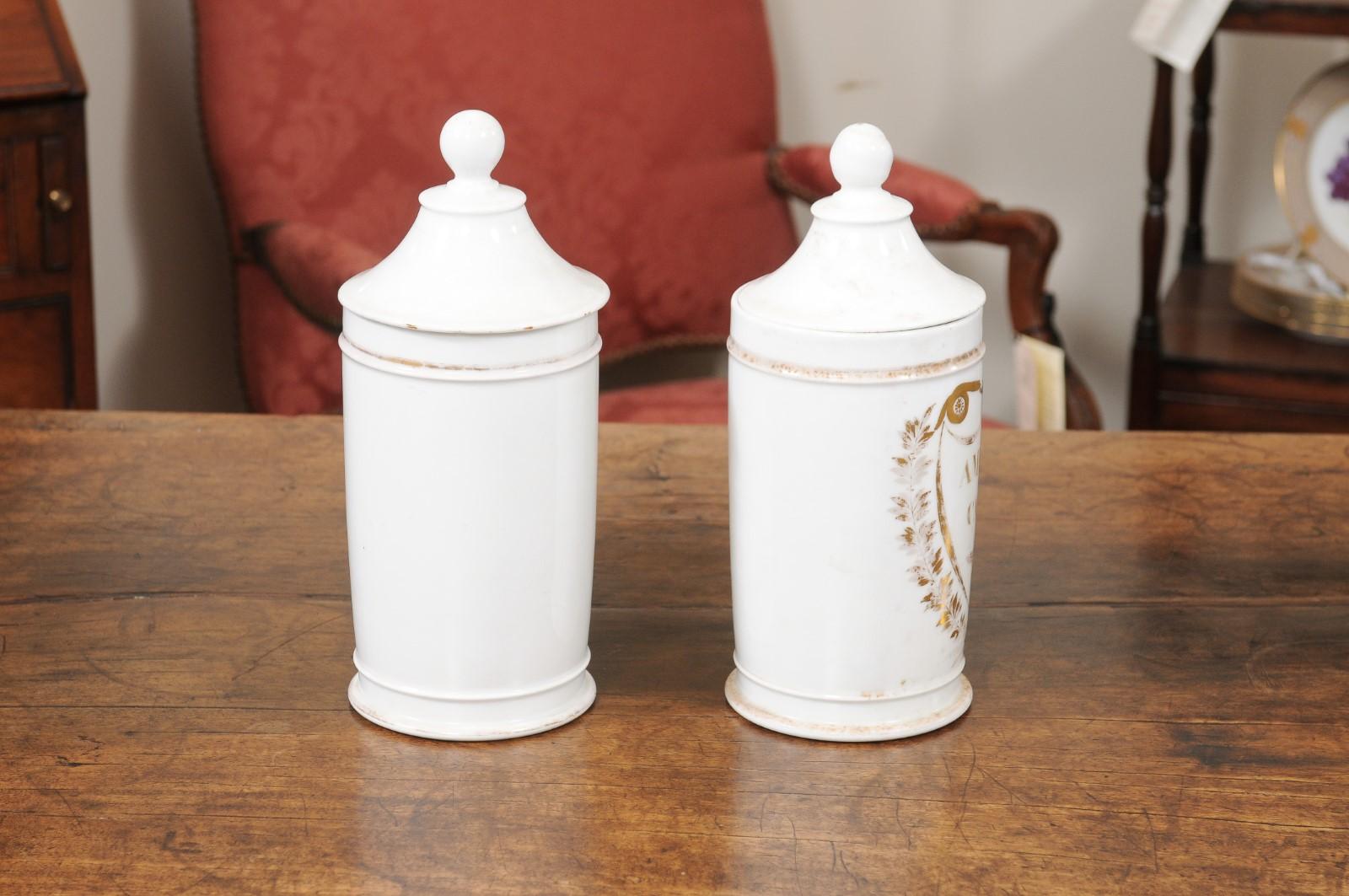 Pair of Porcelain Apothecary Jars with Lids and Gilt Detail, English ca. 1900 For Sale 6