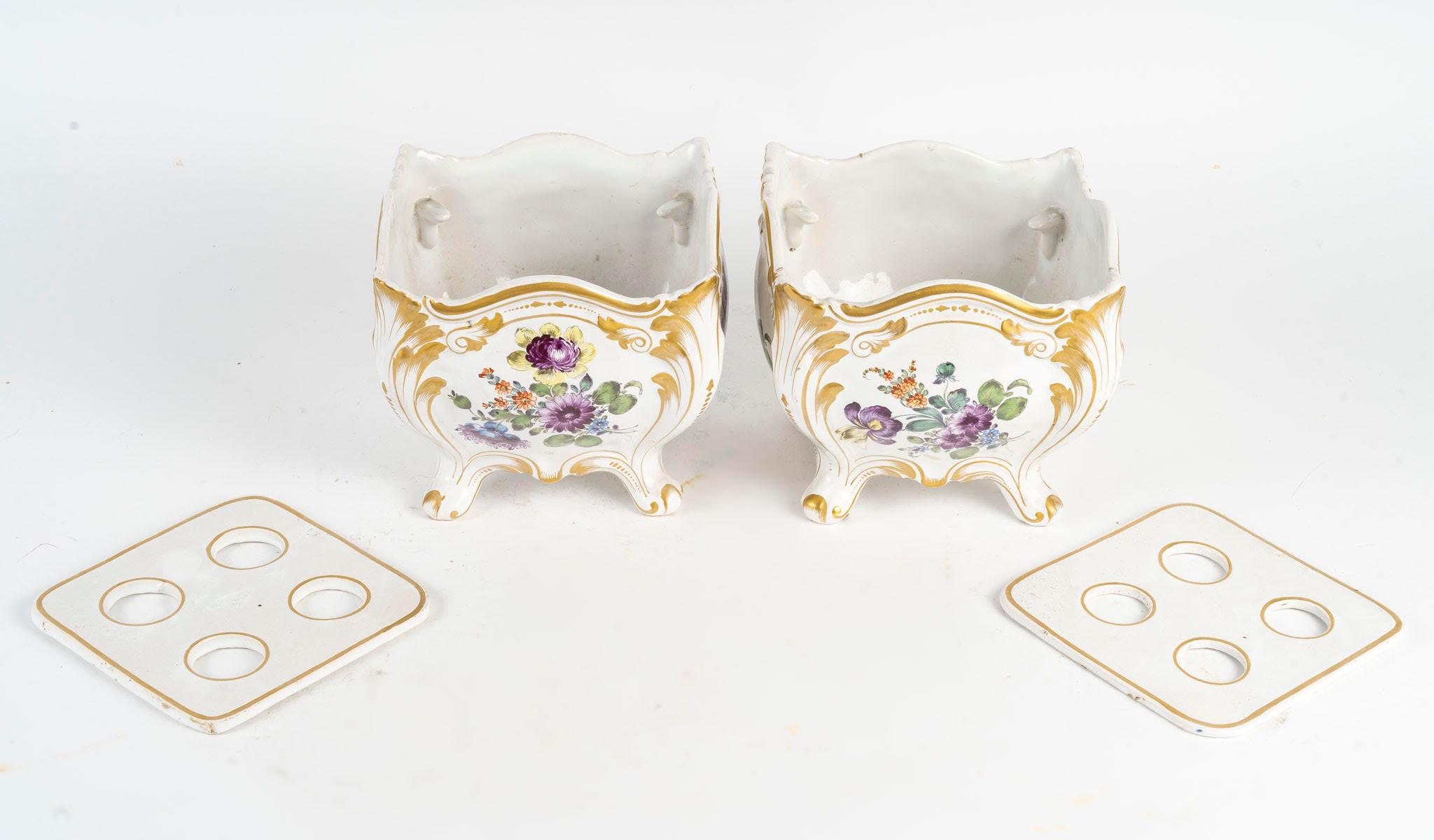 Coppia di bouquetières in porcellana, XIX secolo, periodo Napoleone III. in vendita 4