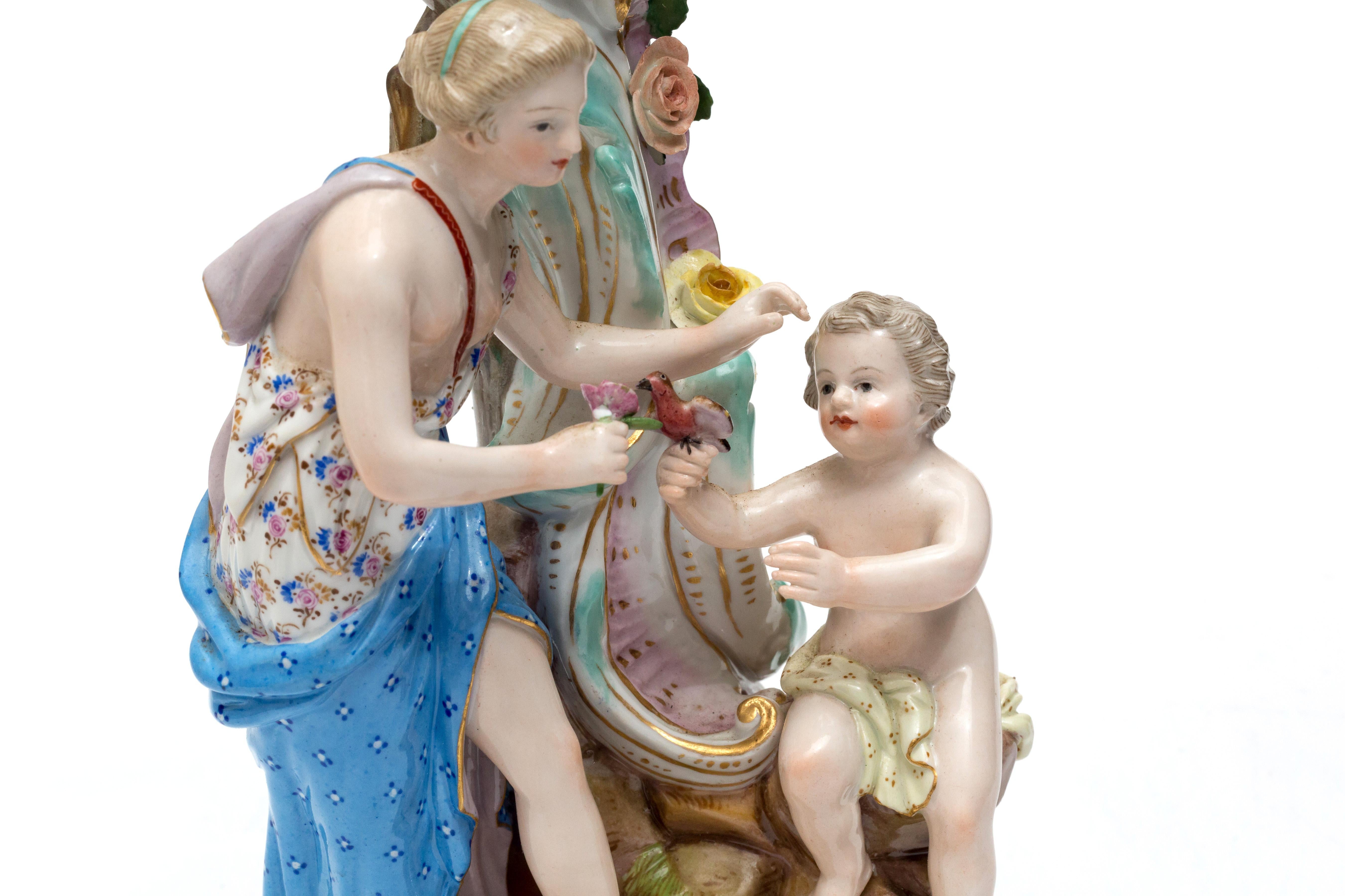 Paire de candélabres en porcelaine en vente 1