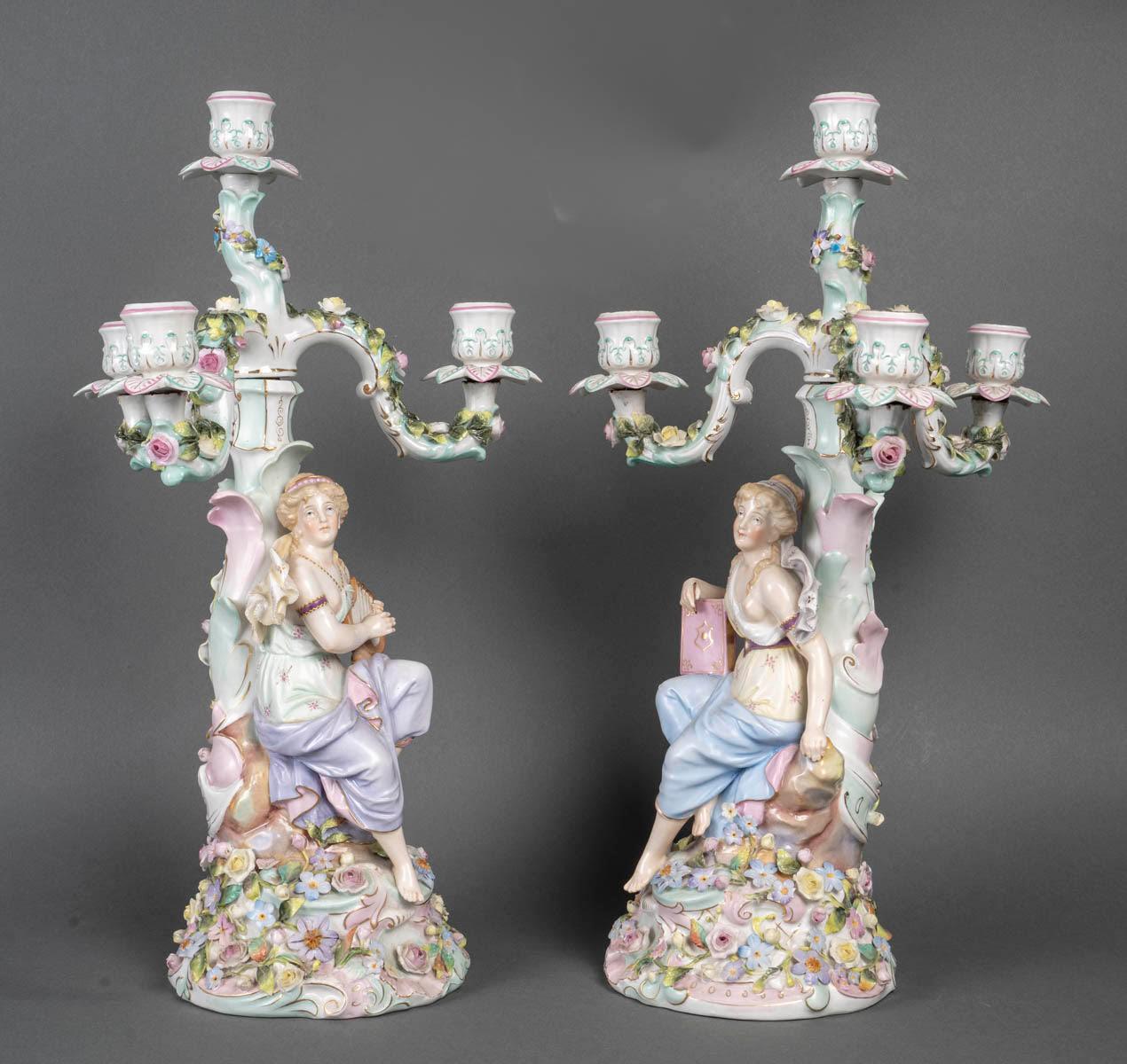 Coppia di candelabri in porcellana, fine XIX secolo, periodo Napoleone III. in vendita 1