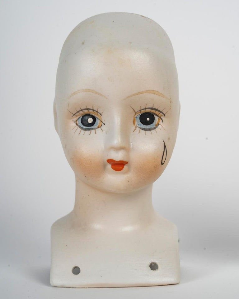 Lot de poupées en porcelaine (Gebraucht) in Courrendlin für CHF 11