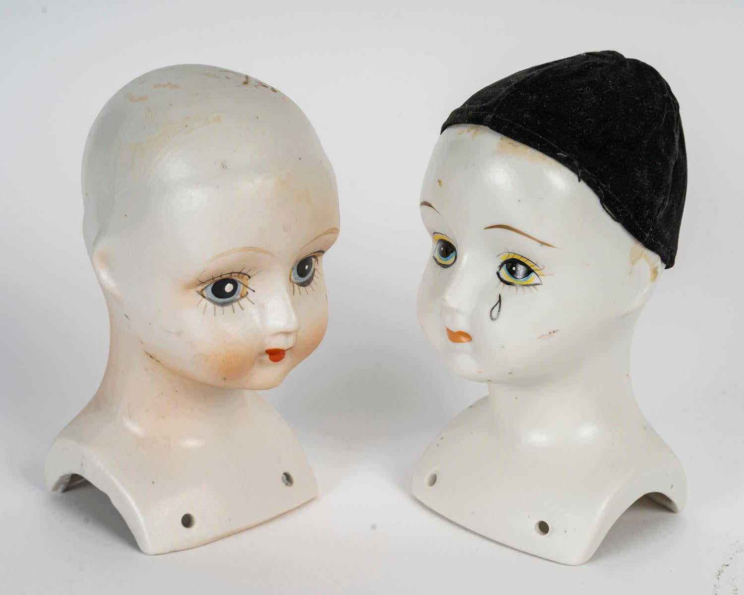 Pareja de cabezas de muñecas de porcelana, 1960. en venta 1