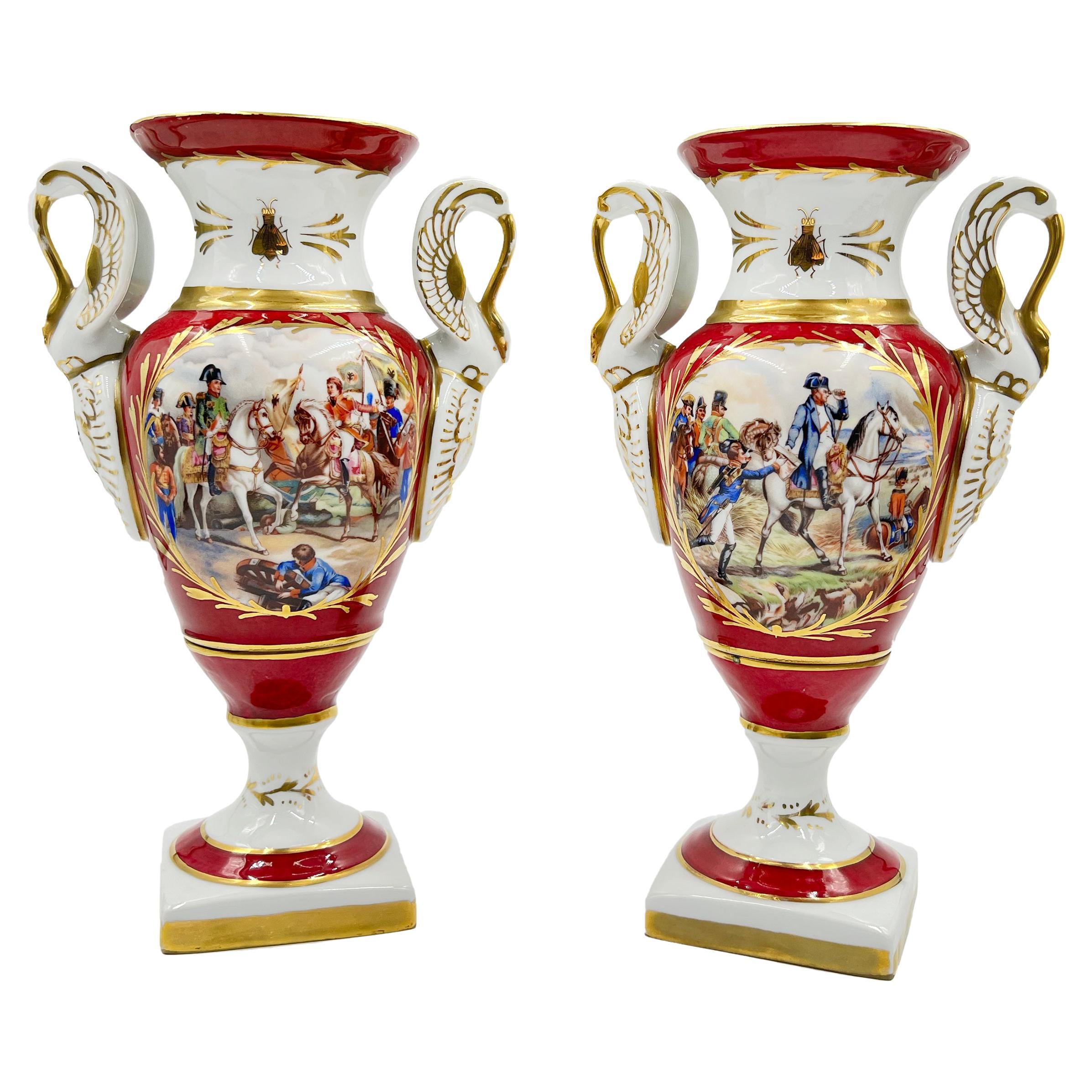 Coppia di vasi in porcellana stile impero con il marchio Paris