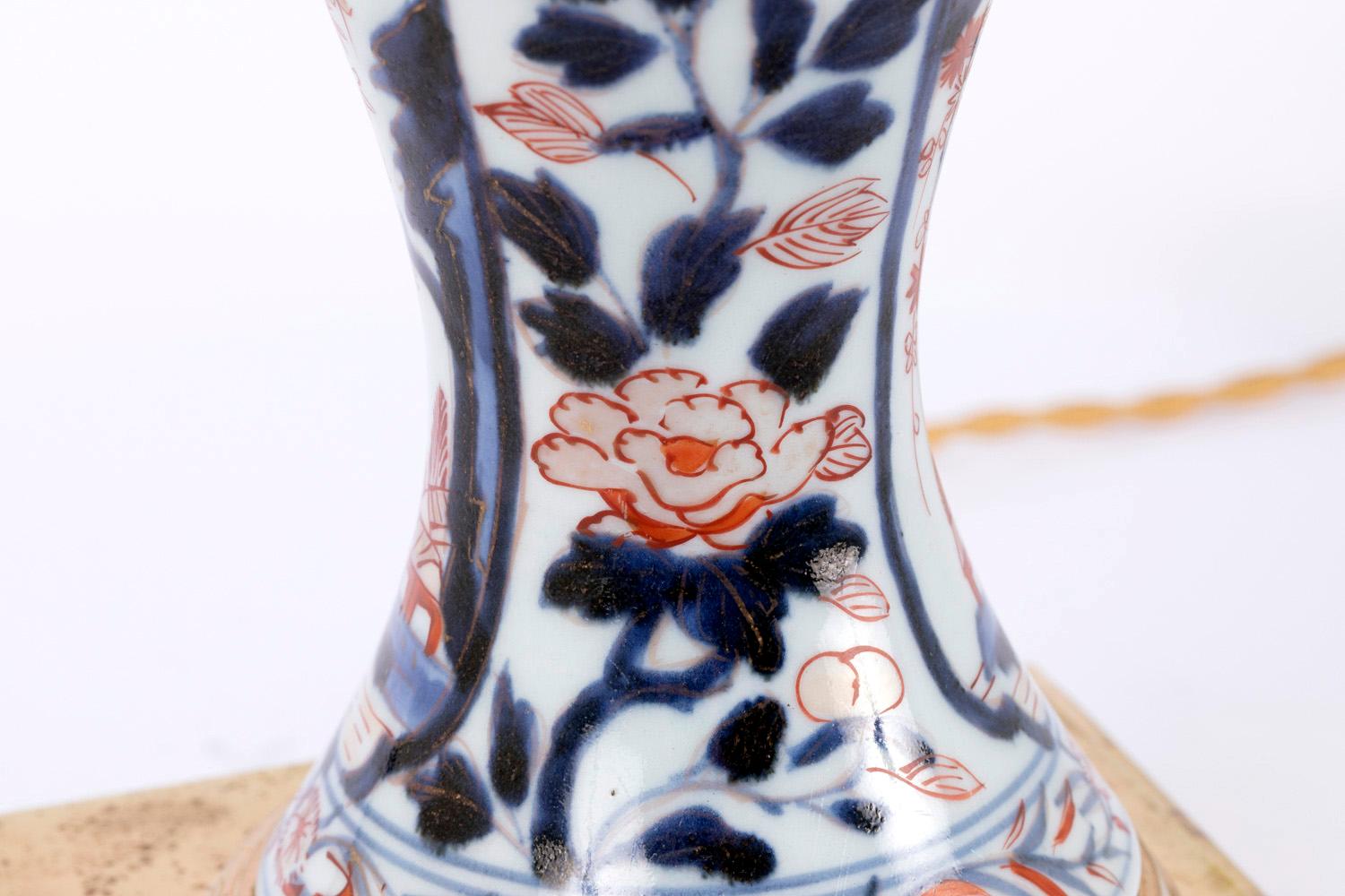 Porzellanlampen mit Imari-Dekor, spätes 19. Jahrhundert, Paar im Angebot 3