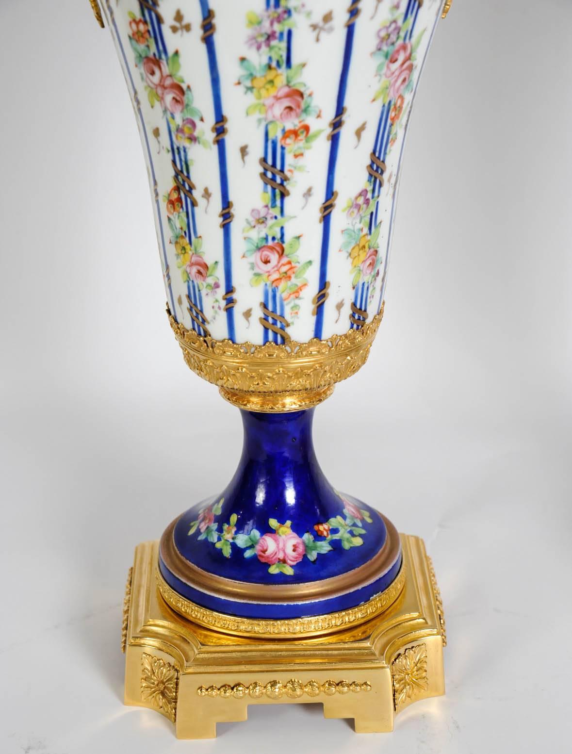 Napoleon III Pair of Porcelain of Sèvres Vases For Sale