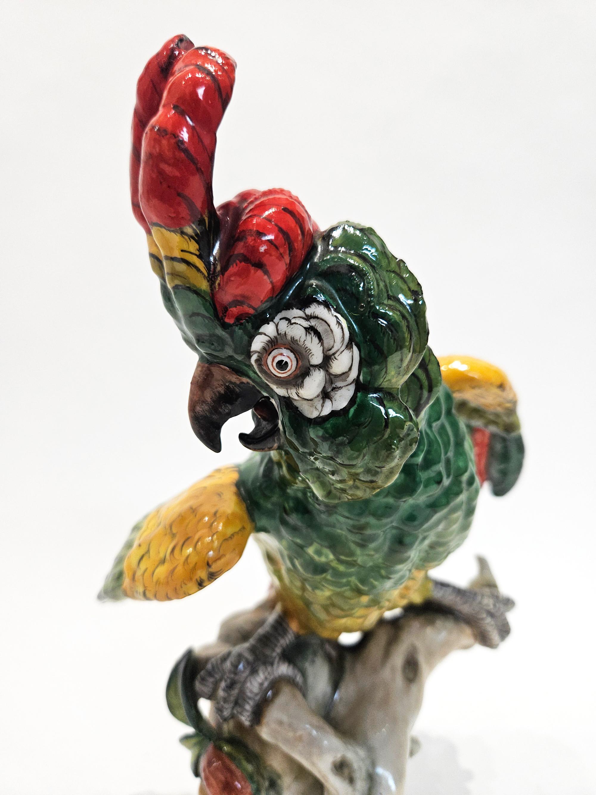 Pareja de loros / cacatúas de porcelana, estilo Meissen, Alemania, c. 1920 en venta 3