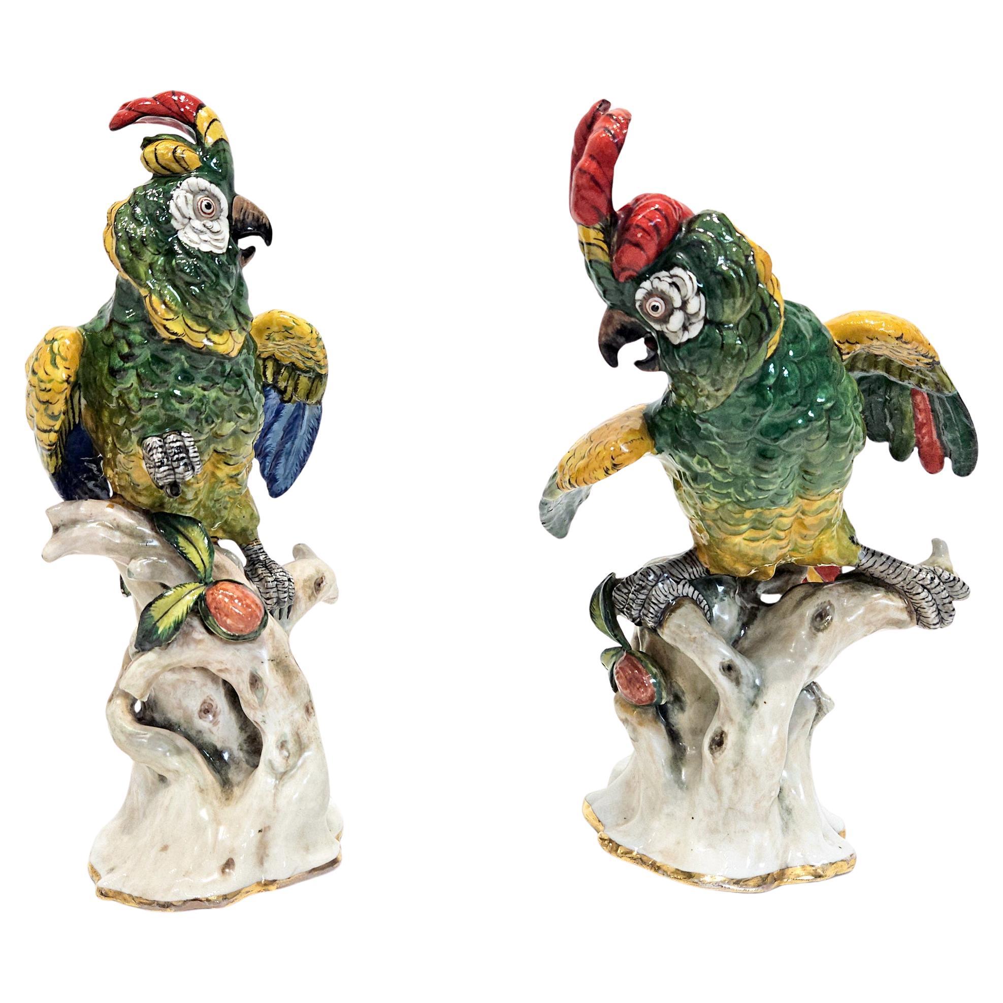 Pareja de loros / cacatúas de porcelana, estilo Meissen, Alemania, c. 1920 Art Decó en venta