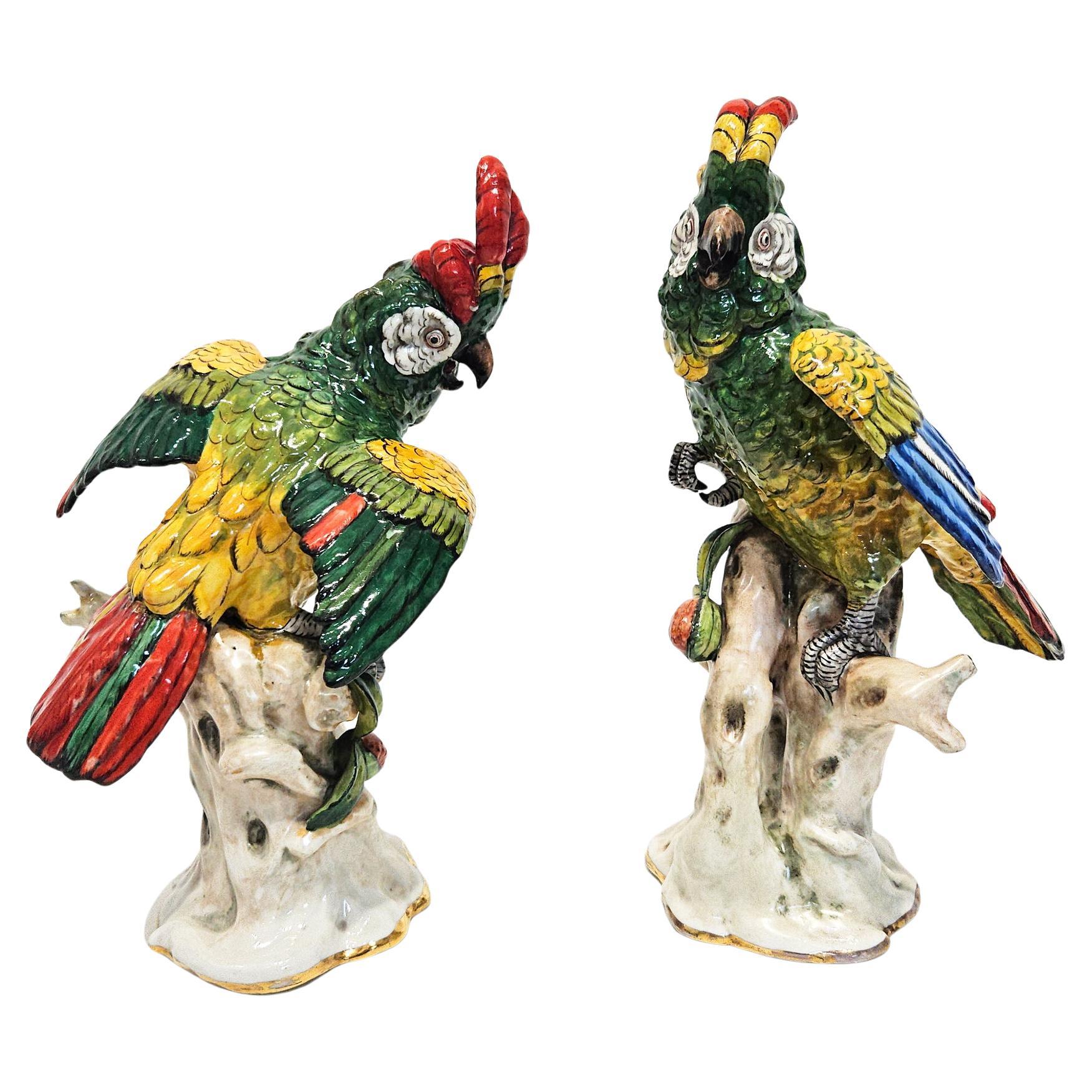Pareja de loros / cacatúas de porcelana, estilo Meissen, Alemania, c. 1920 en venta