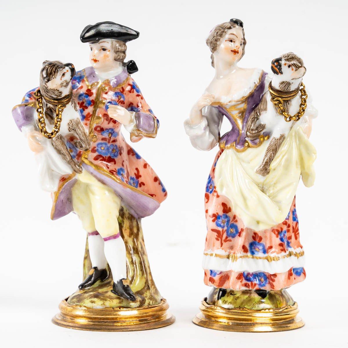 XIXe siècle Paire de flacons de parfum en porcelaine en vente
