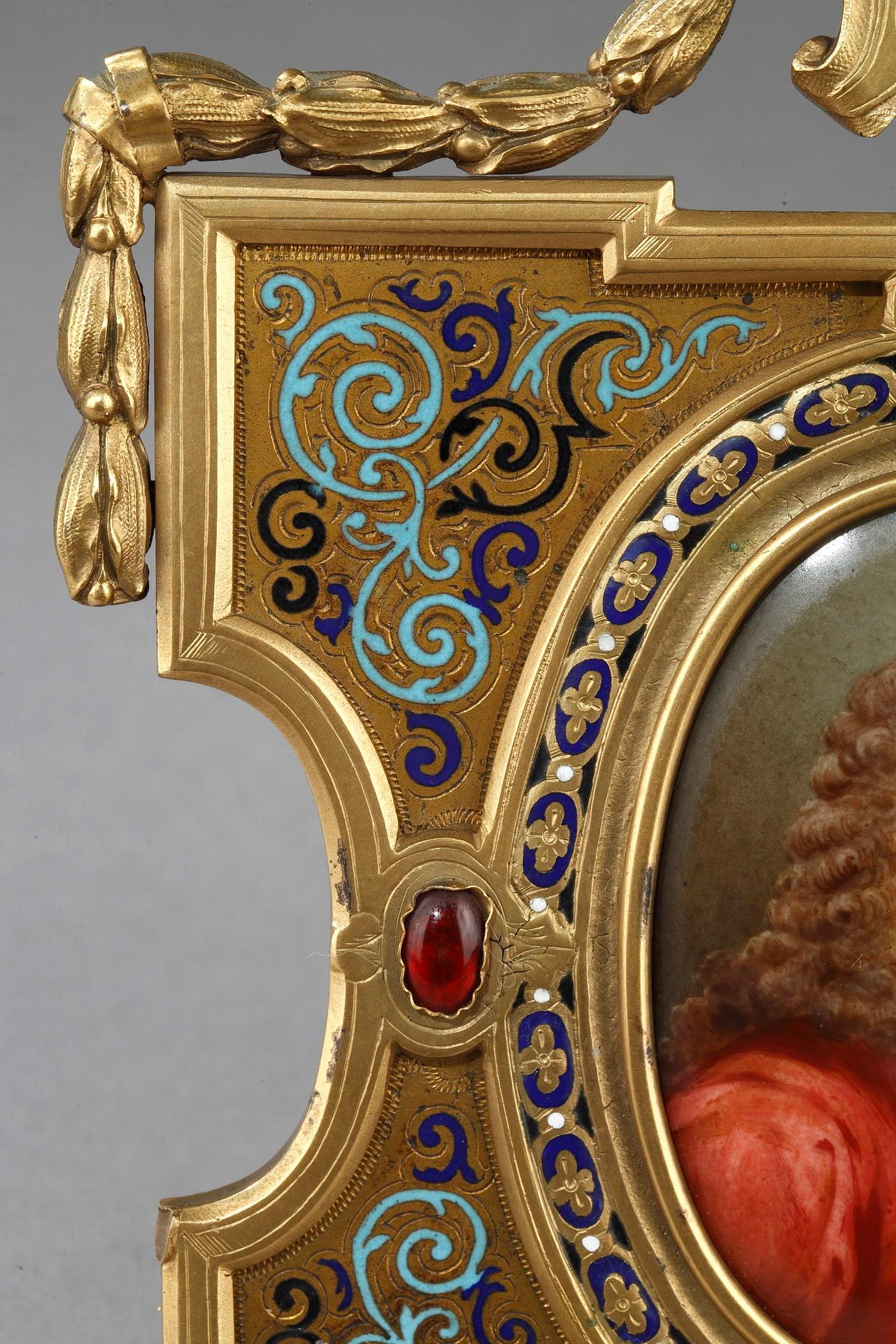 Pair of Porcelain Portrait, 19th Century Gilded Bronze Frame Signed A.Giroux In Good Condition For Sale In Paris, FR