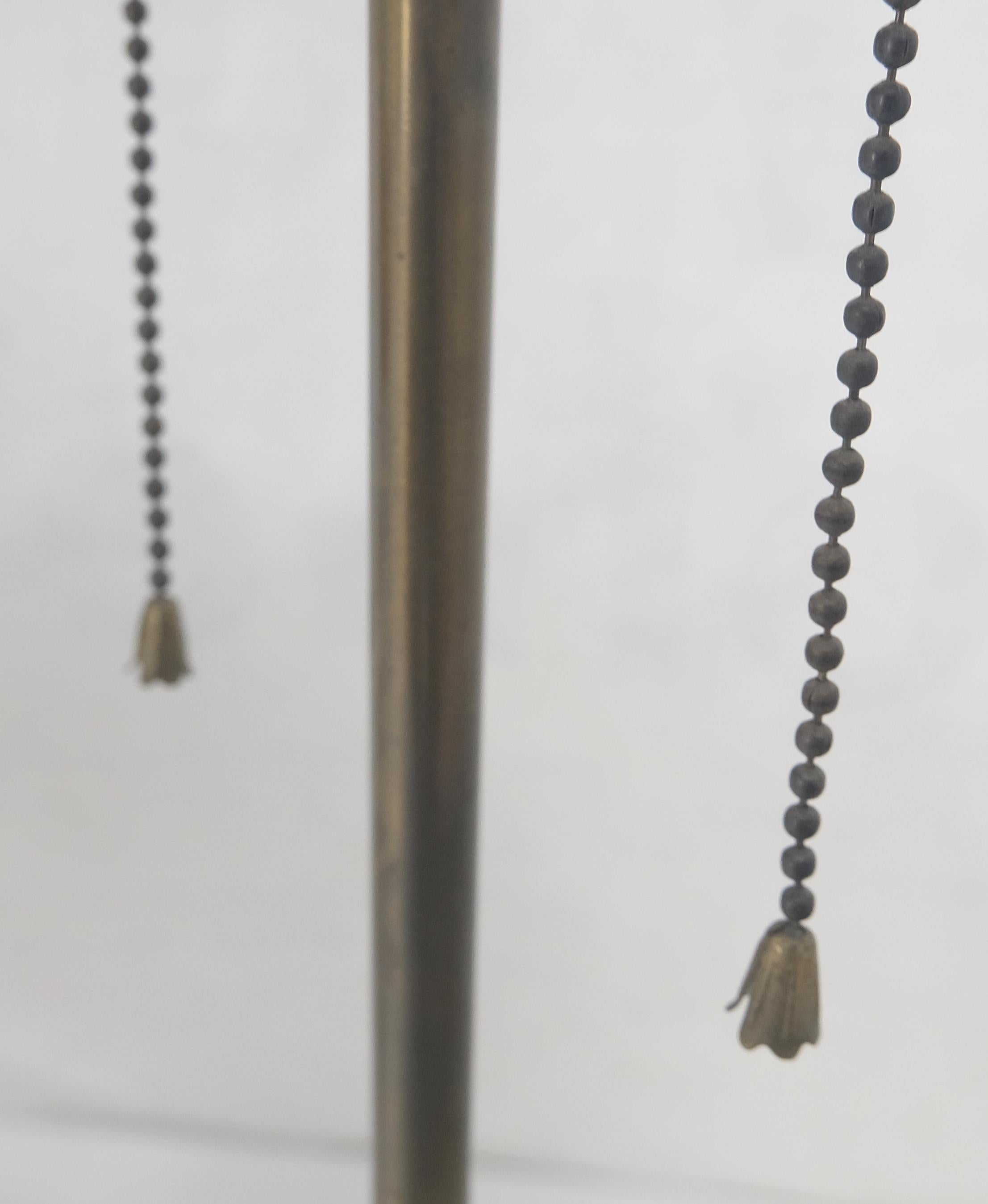 Paire de lampes en forme d'oignon en porcelaine, céramique à base hexagonale et motif bambou en vente 4