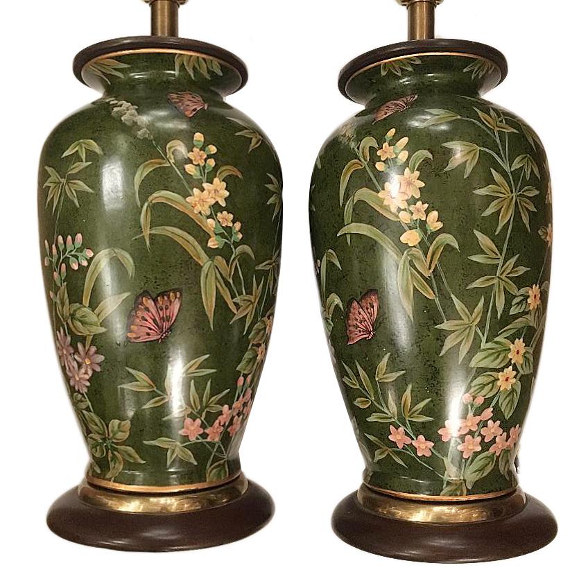 A pair of circa 1950s Italian Porcelain table lamps.

Measurements:
Height of Body: 17