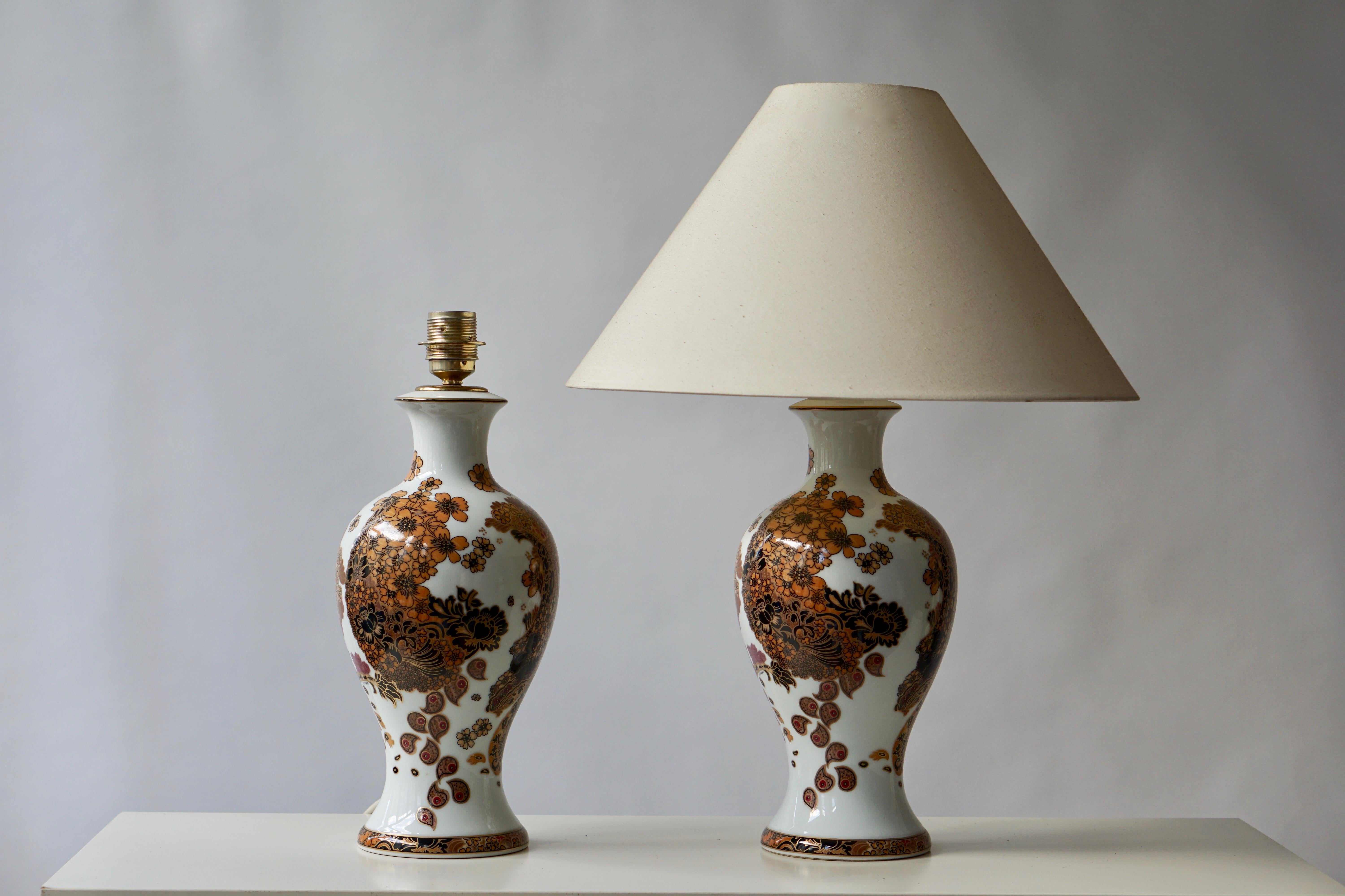 One Porcelain Table Lamp In Good Condition For Sale In Antwerp, BE