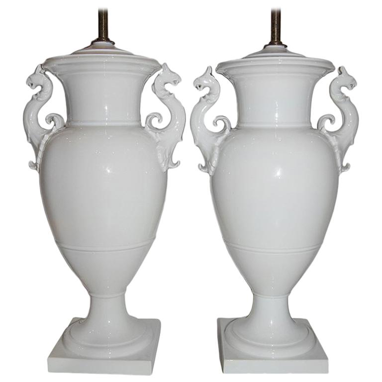 Pareja de lámparas de mesa de porcelana