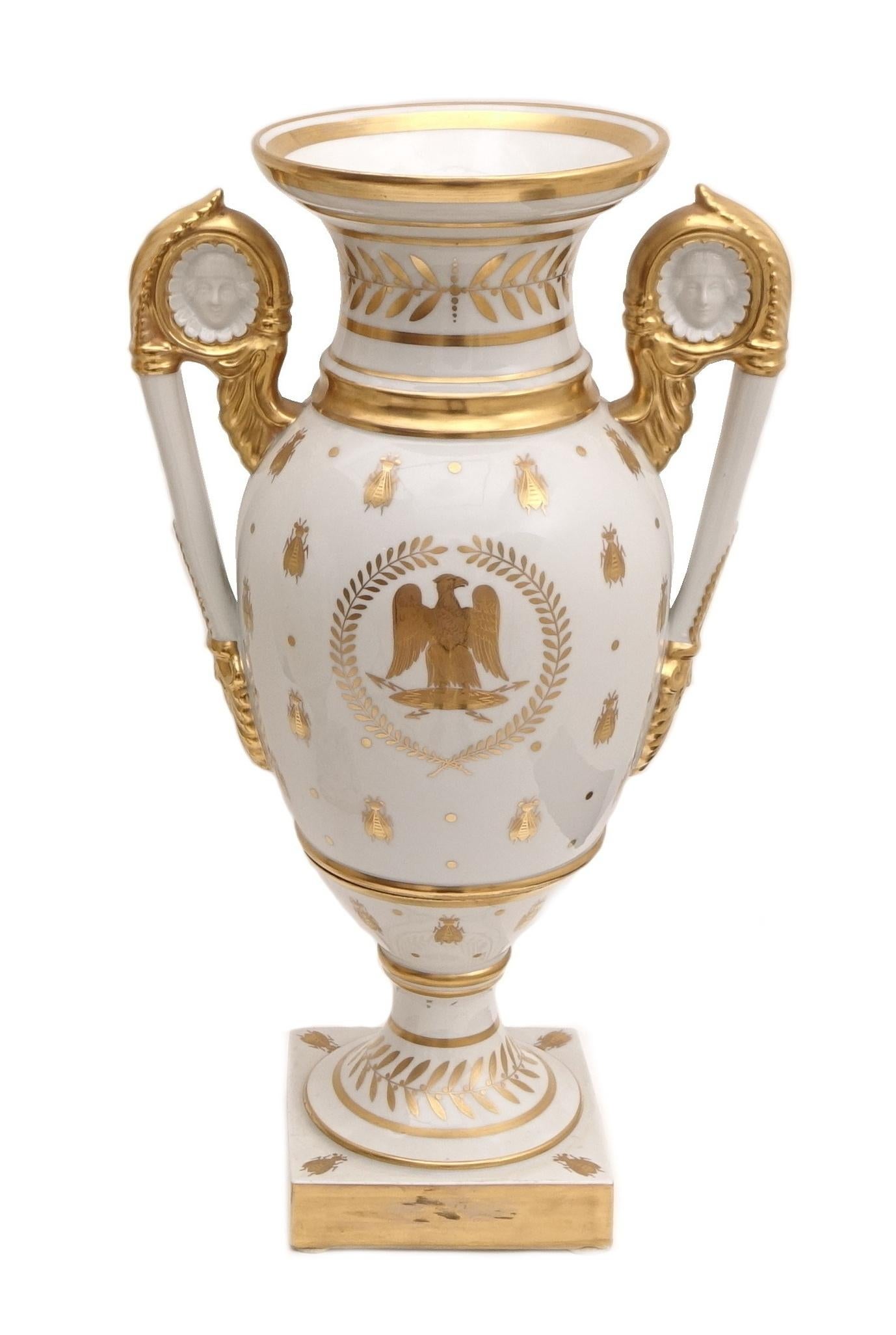 Pair of Porcelain Vases Empire Old Paris Napoleon Imperial Eagle In Good Condition In Milano, IT