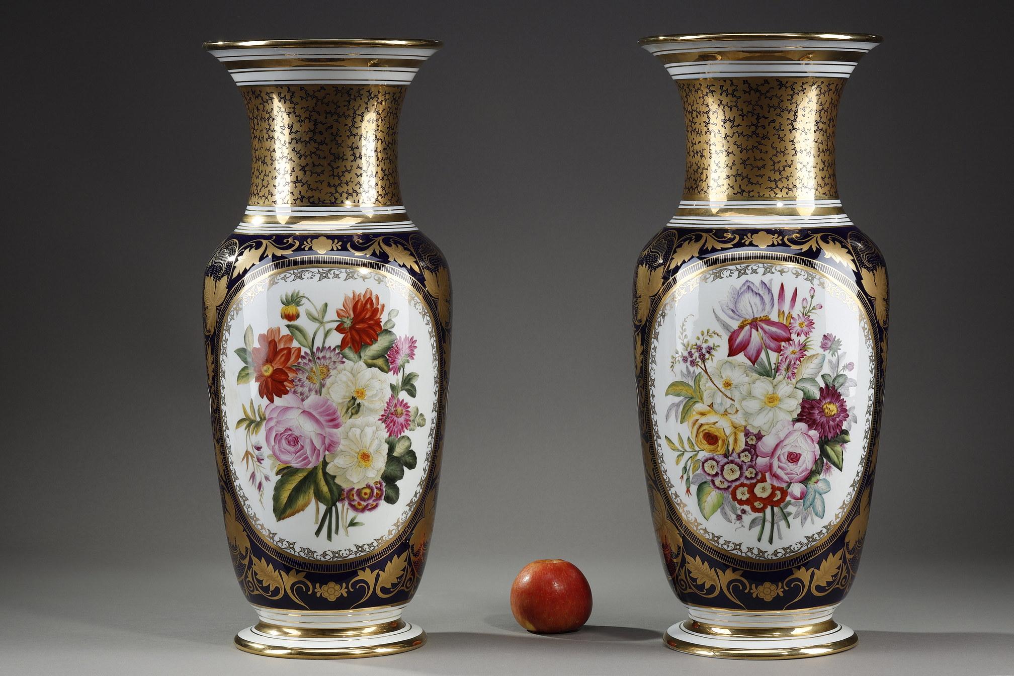 Pair of Porcelain Vases from Bayeux For Sale 1
