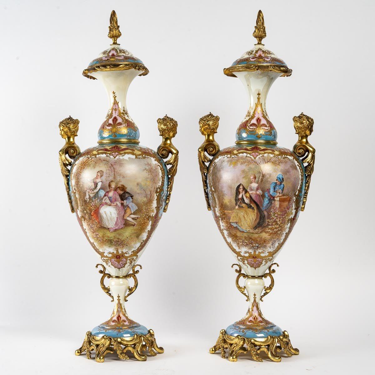 Pair of Porcelain Vases, Late 19th Century 6