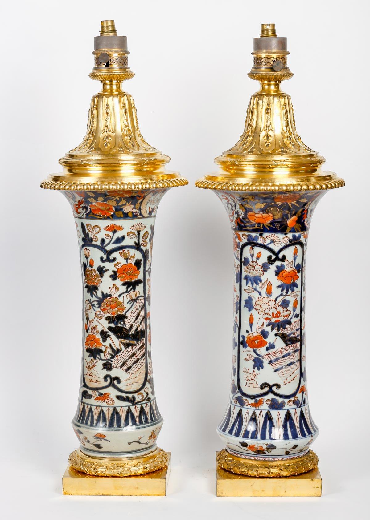 Japonisme Paire de vases en porcelaine montés en lampes en bronze doré de Gagneau Paris  XIXème siècle en vente