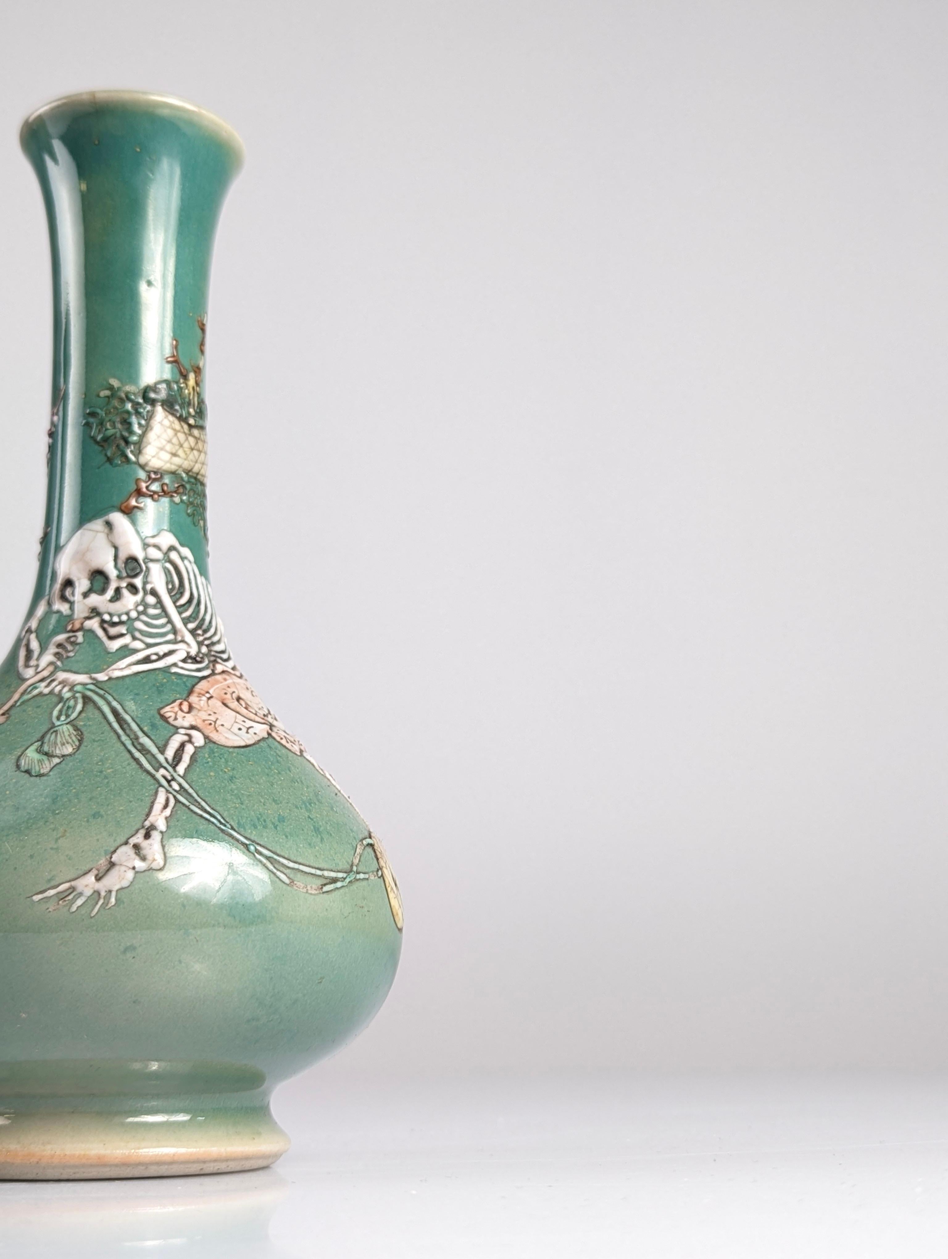 Pair of Porcelain Vases with Skeletons in Relief, Signed, Japan Era Meiji/Taisho In Good Condition In Benalmadena, ES